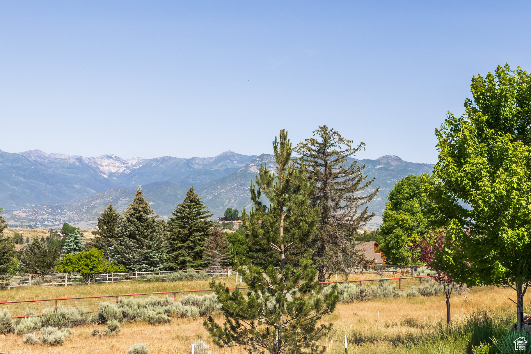 RED LEDGES - Residential