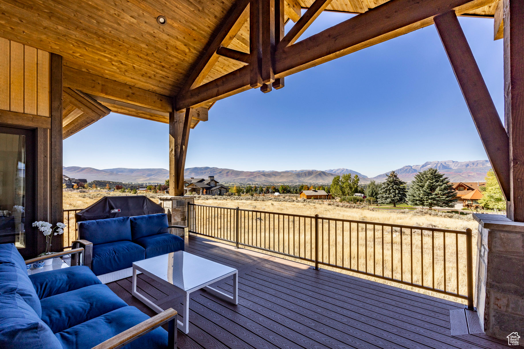 RED LEDGES - Residential