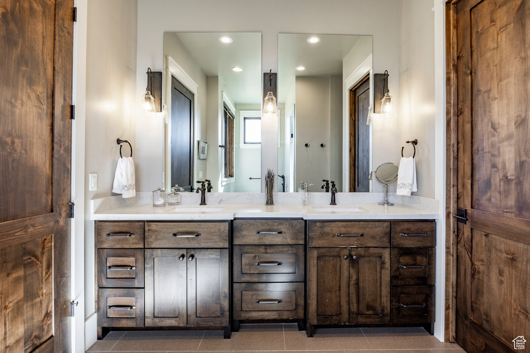 RED LEDGES - Residential