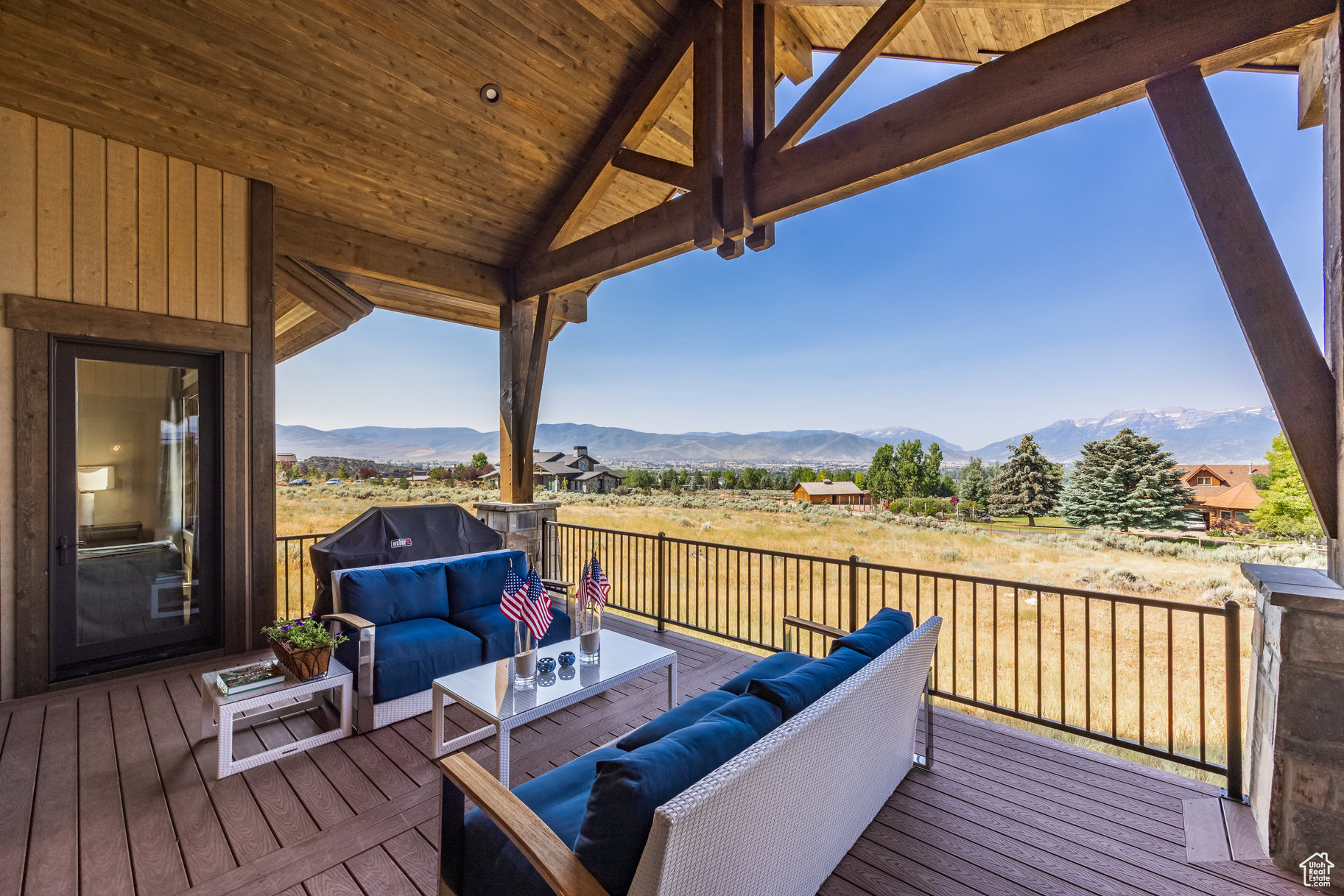 RED LEDGES - Residential