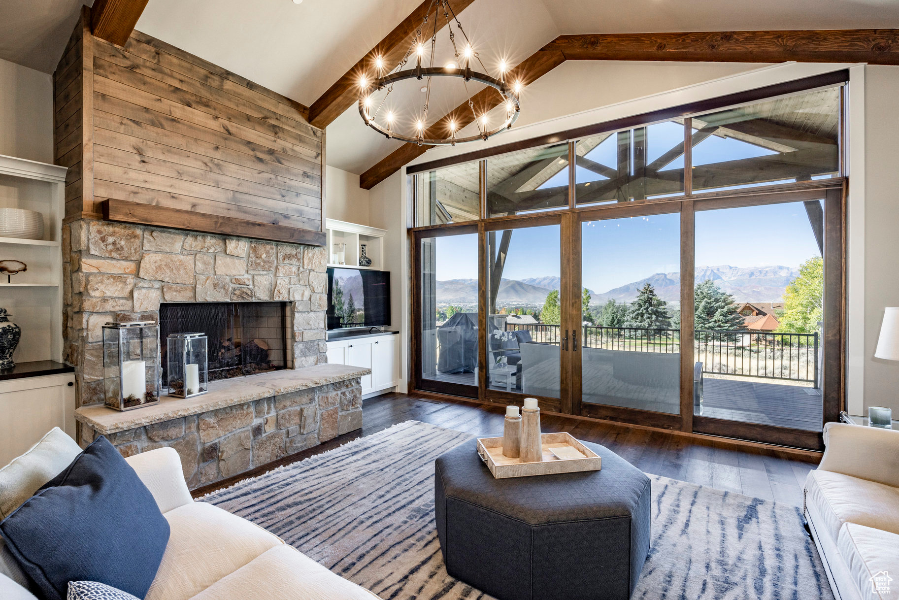 RED LEDGES - Residential