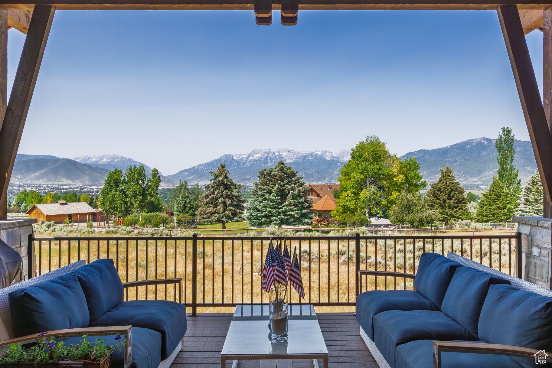 RED LEDGES - Residential