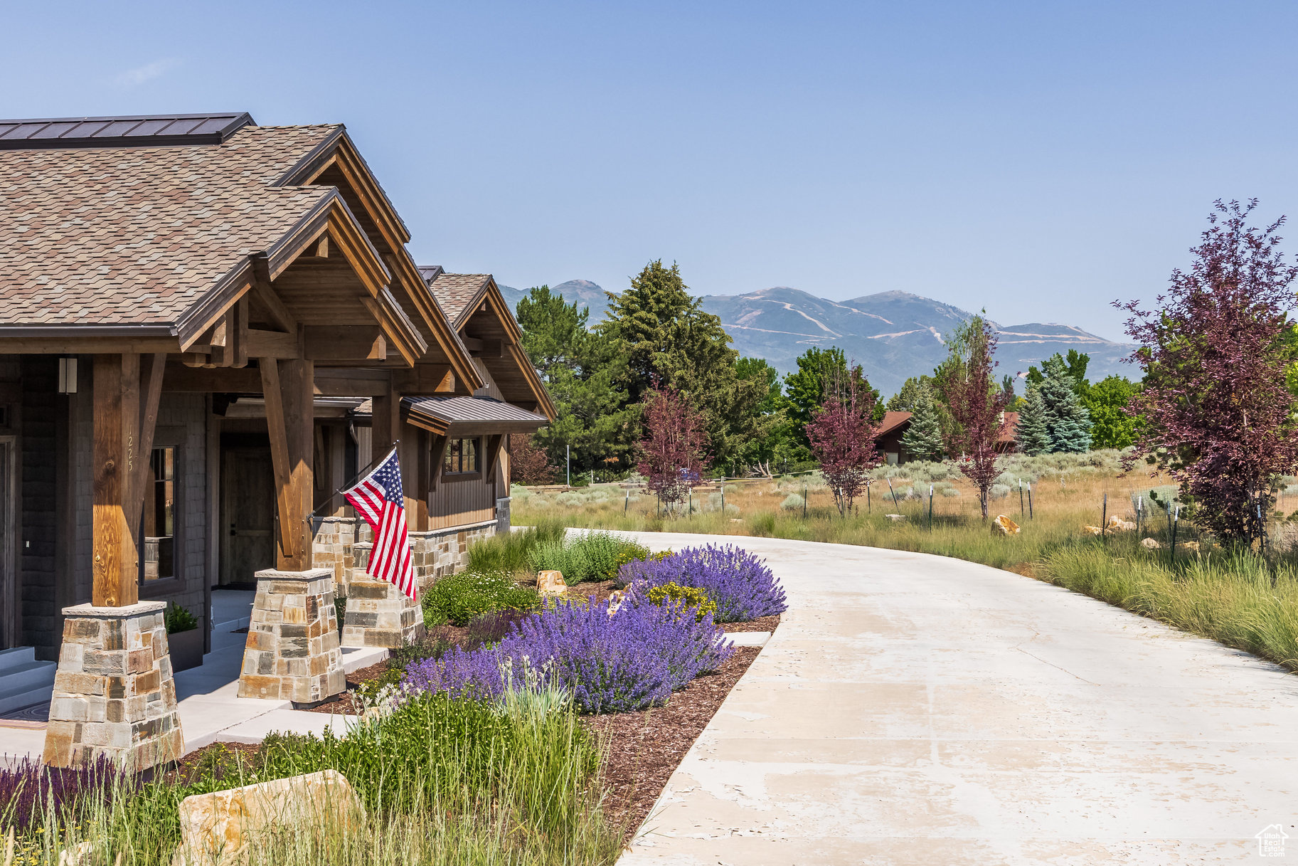 RED LEDGES - Residential