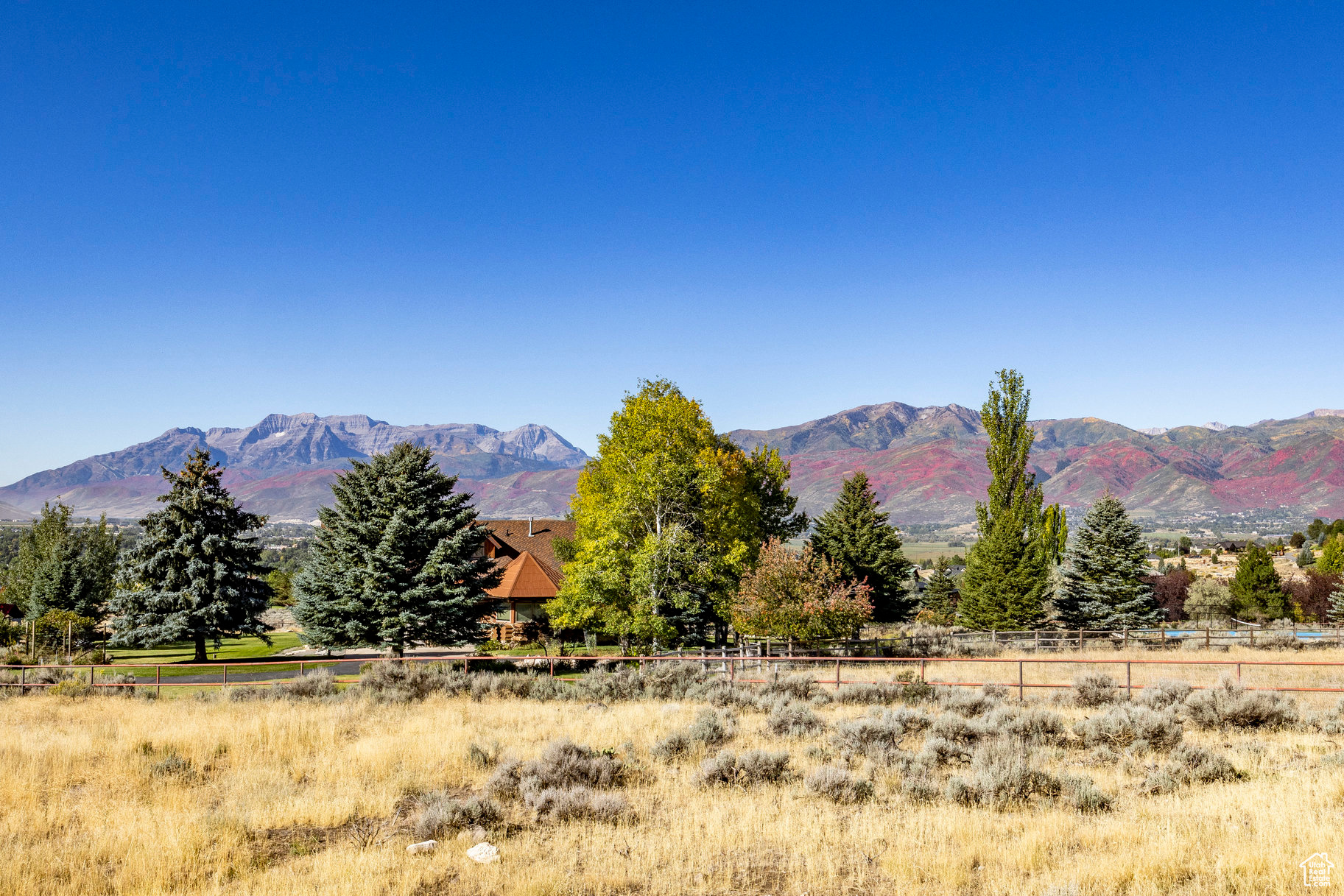 RED LEDGES - Residential