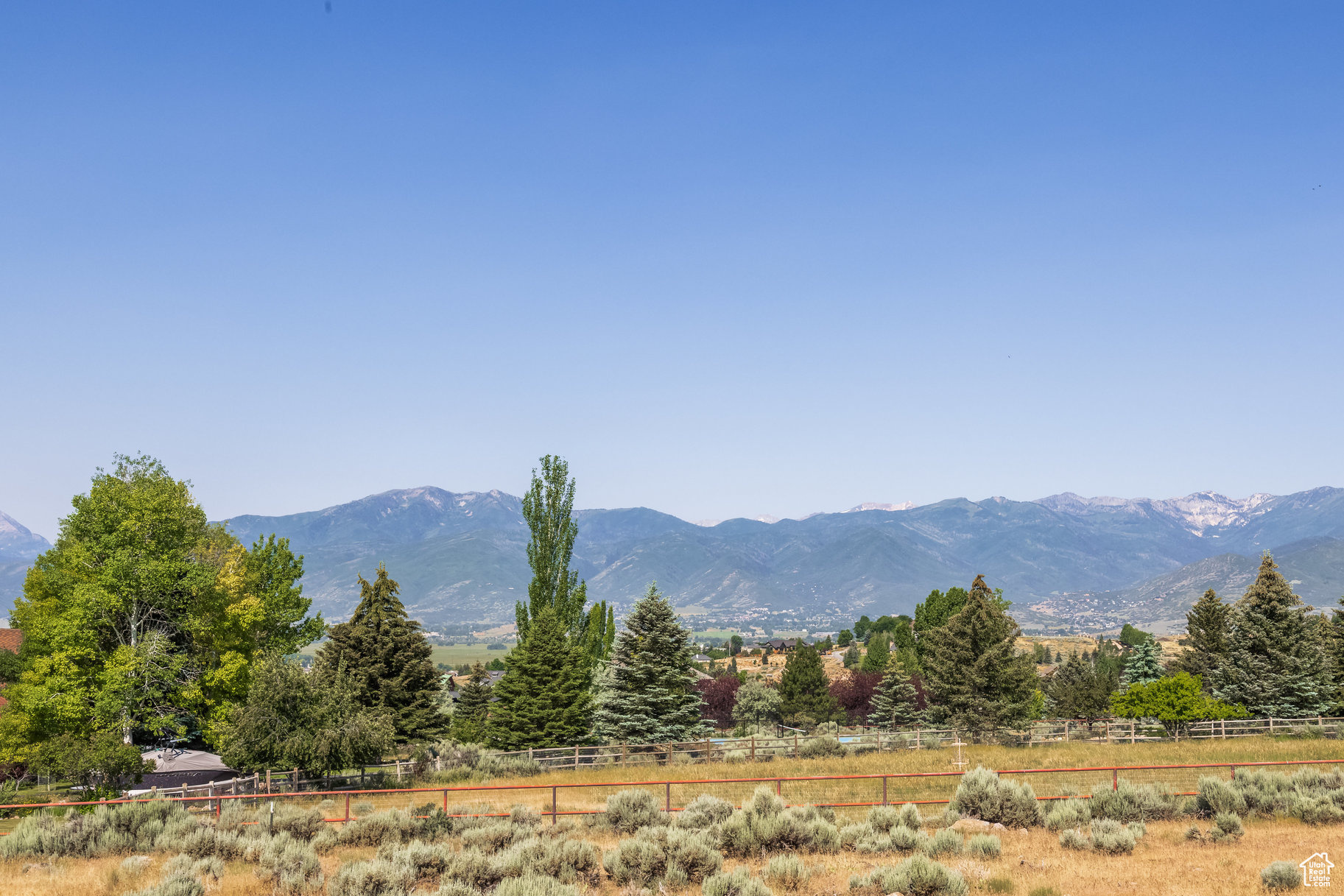 RED LEDGES - Residential