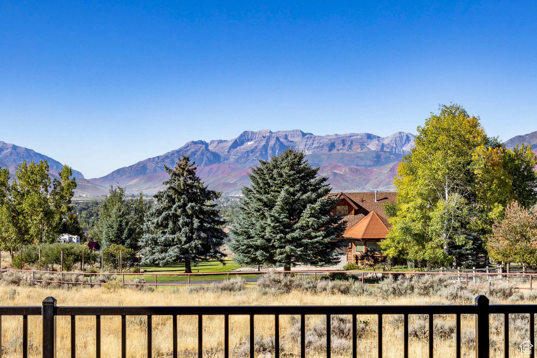 RED LEDGES - Residential