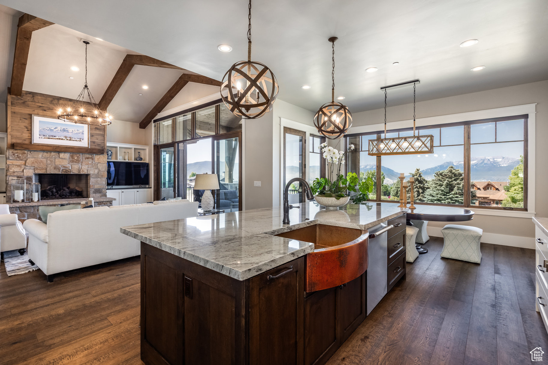 RED LEDGES - Residential