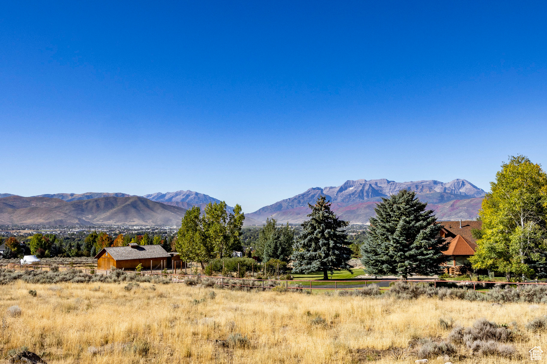 RED LEDGES - Residential