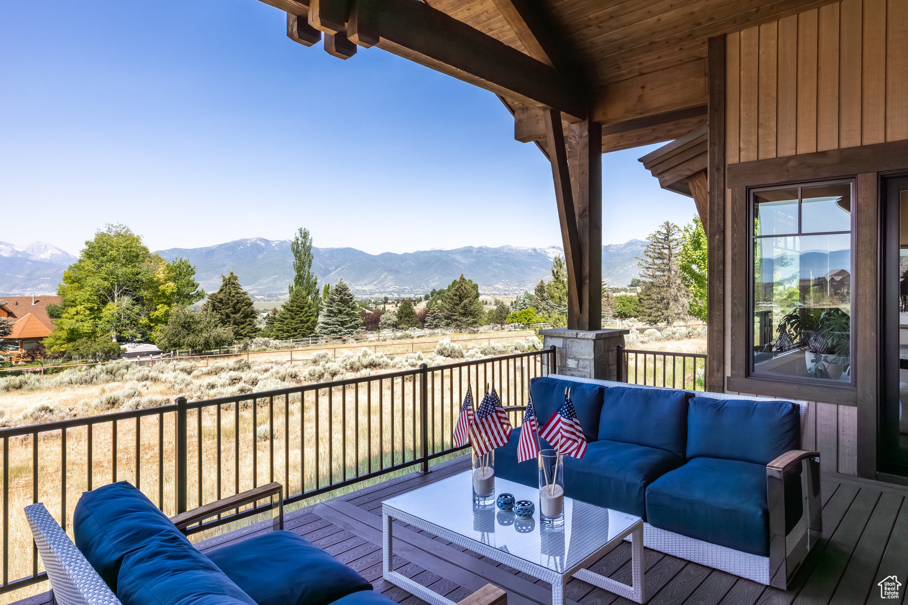 RED LEDGES - Residential