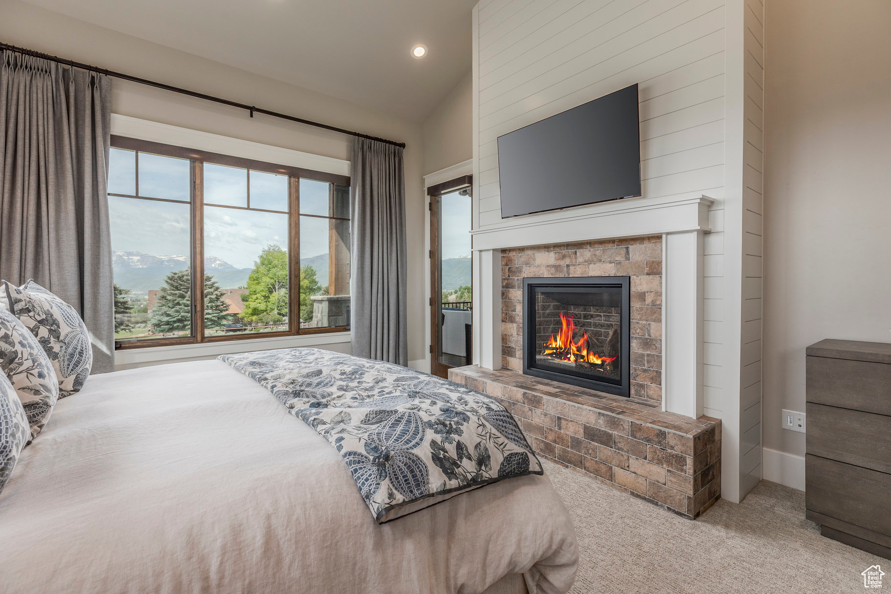 RED LEDGES - Residential