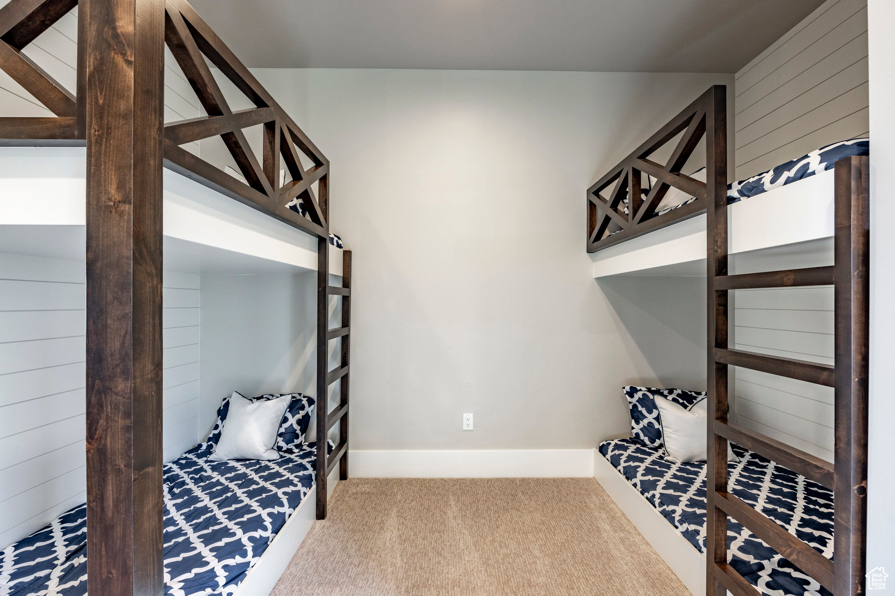 RED LEDGES - Residential