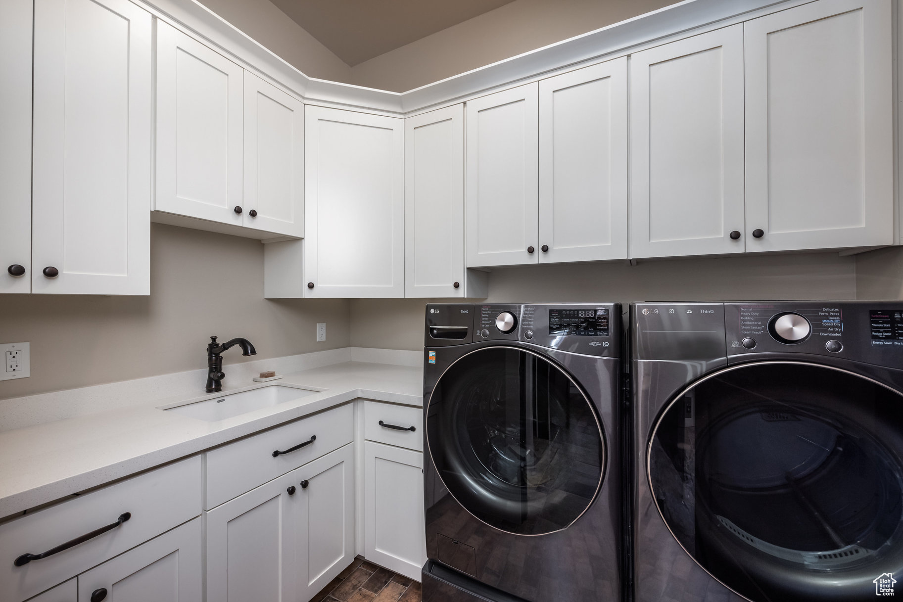 RED LEDGES - Residential