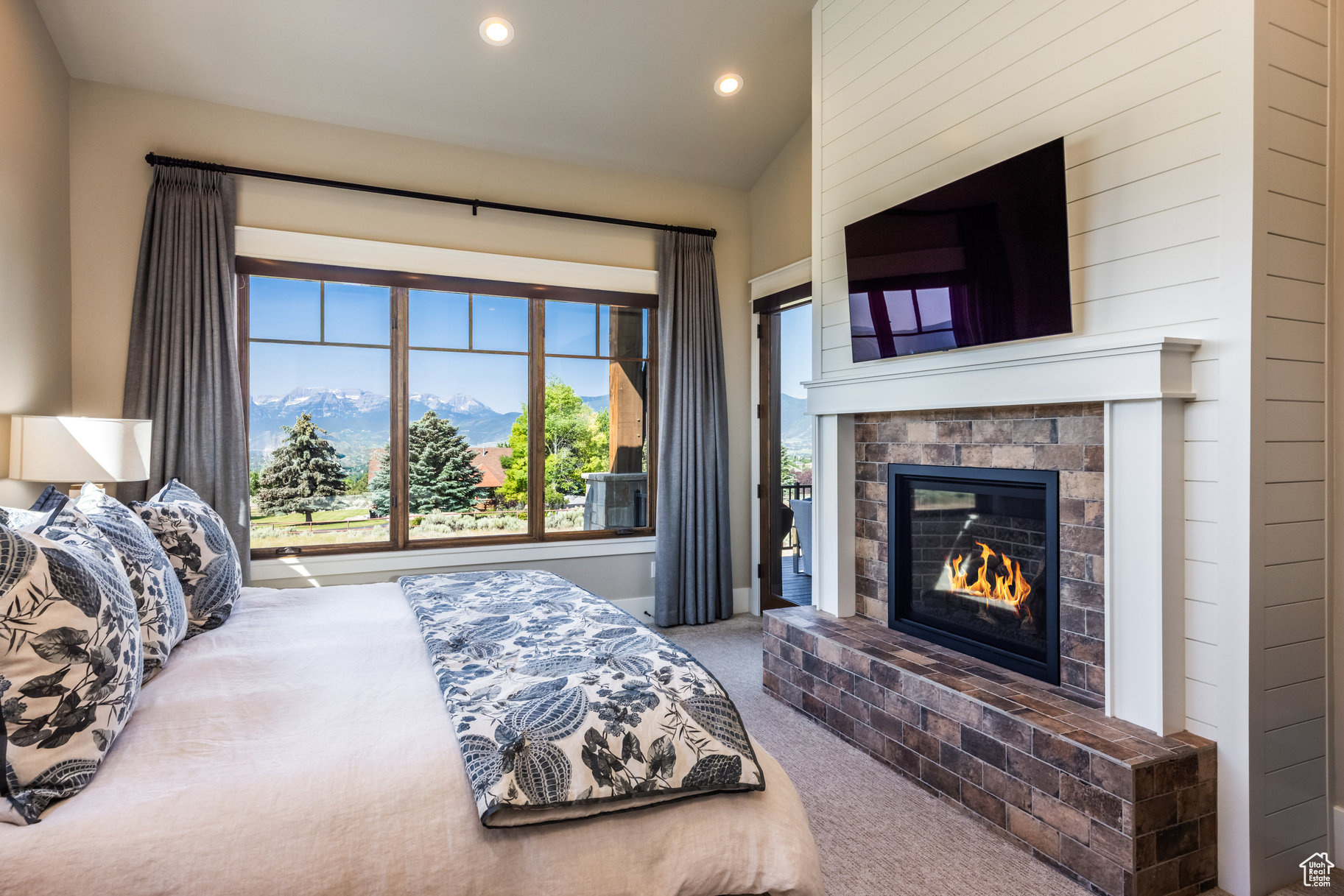 RED LEDGES - Residential