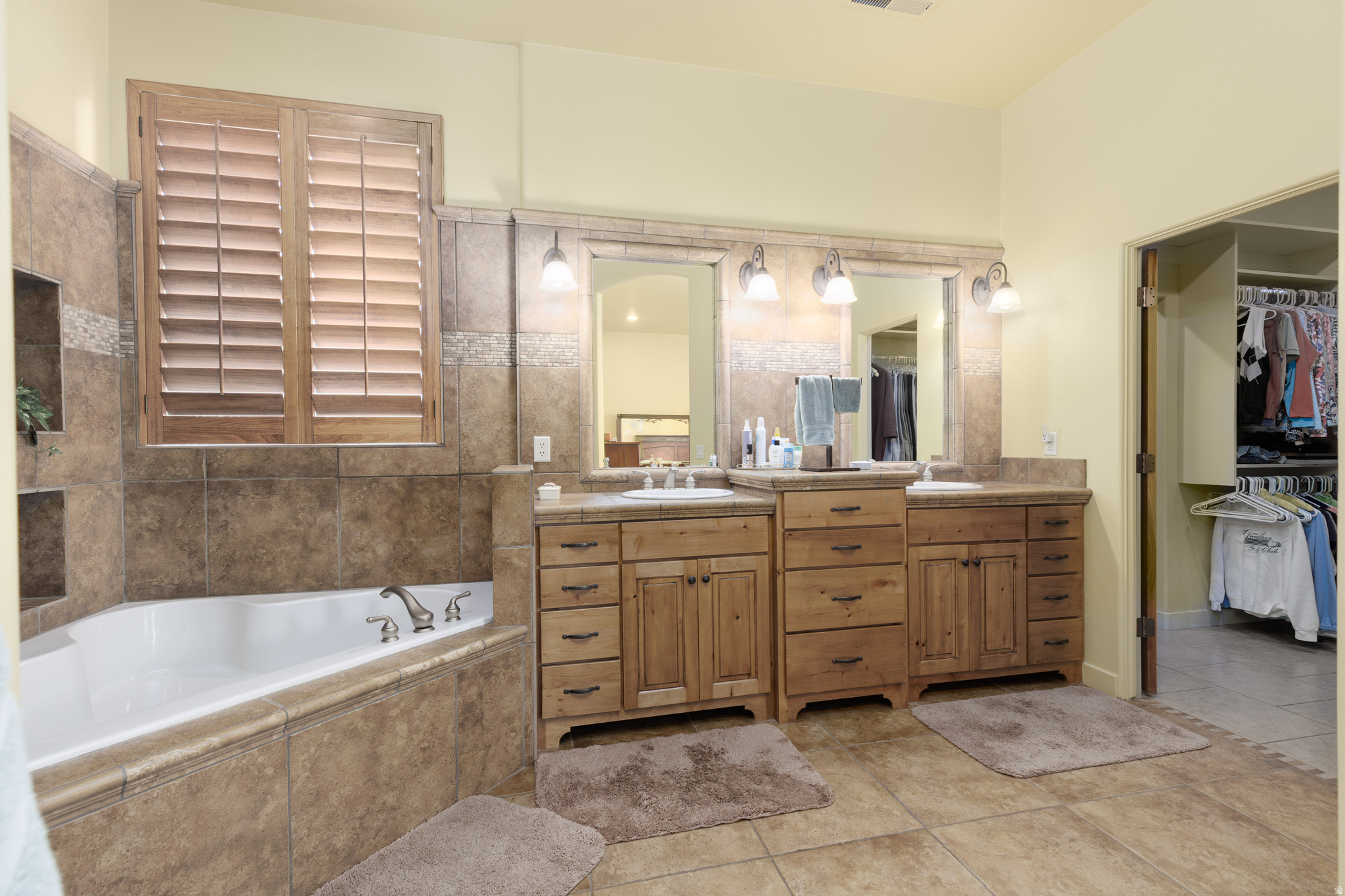 PINE BROOK 3 - Residential