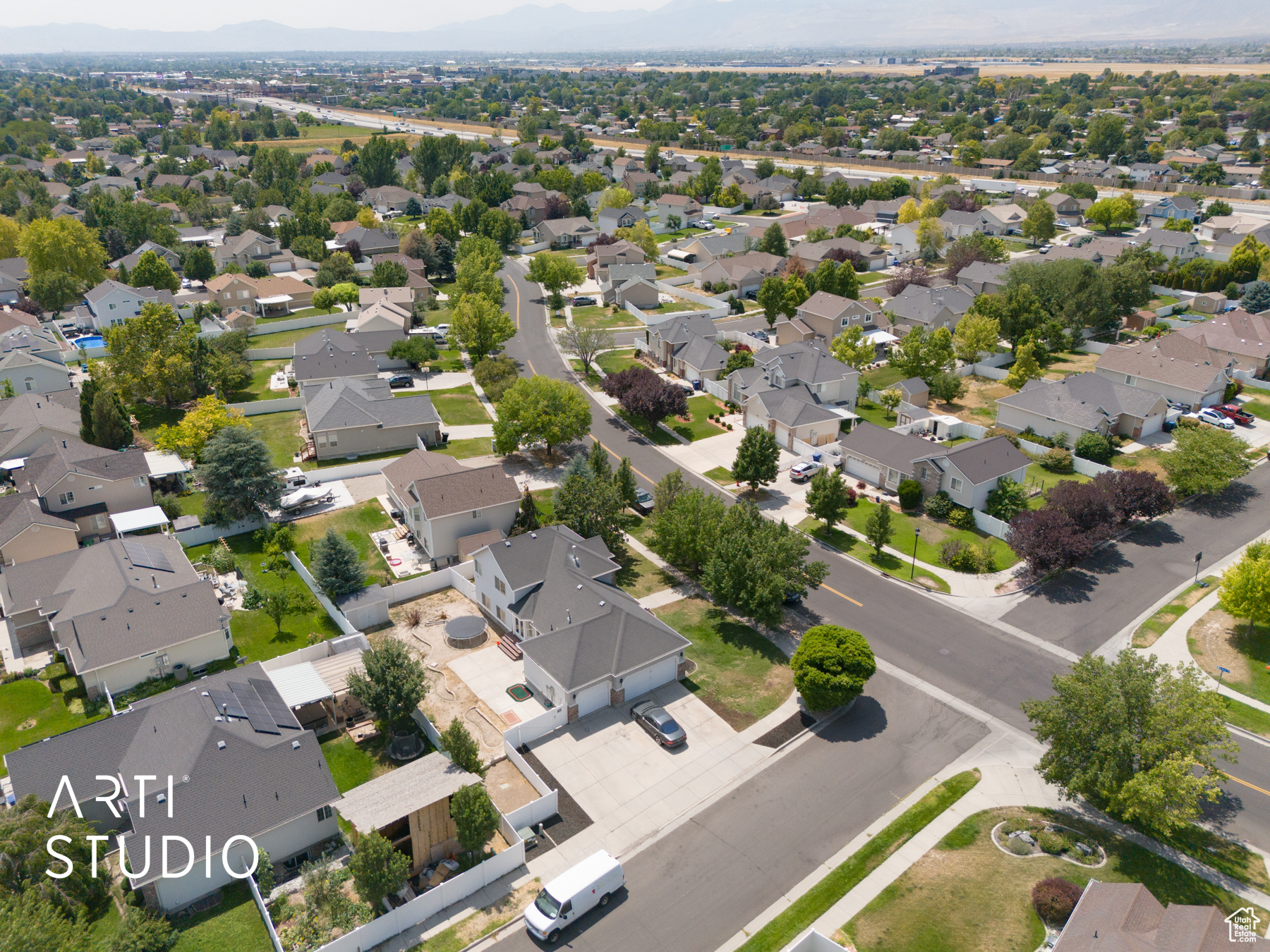 TAYLORS POINTE - Residential