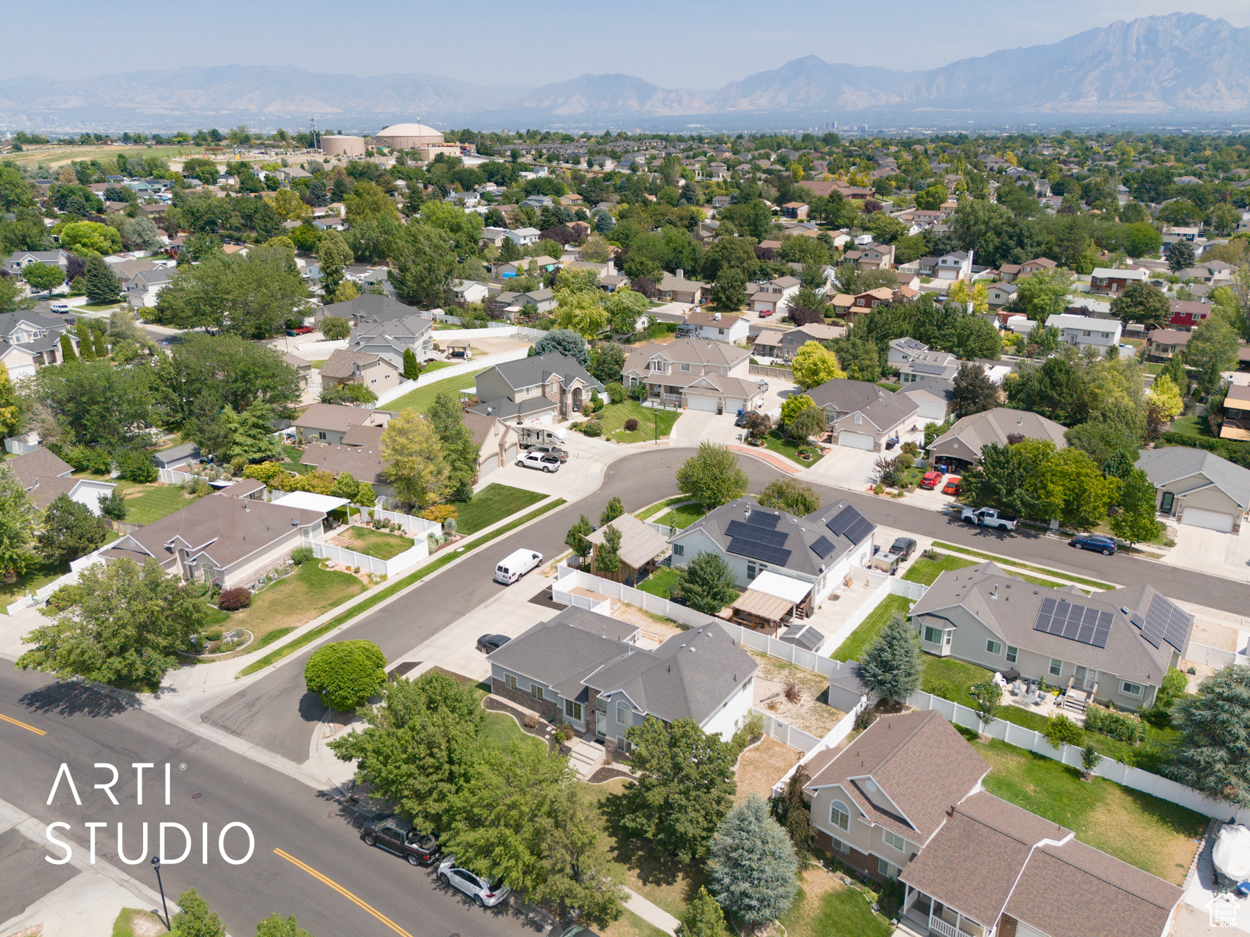 TAYLORS POINTE - Residential