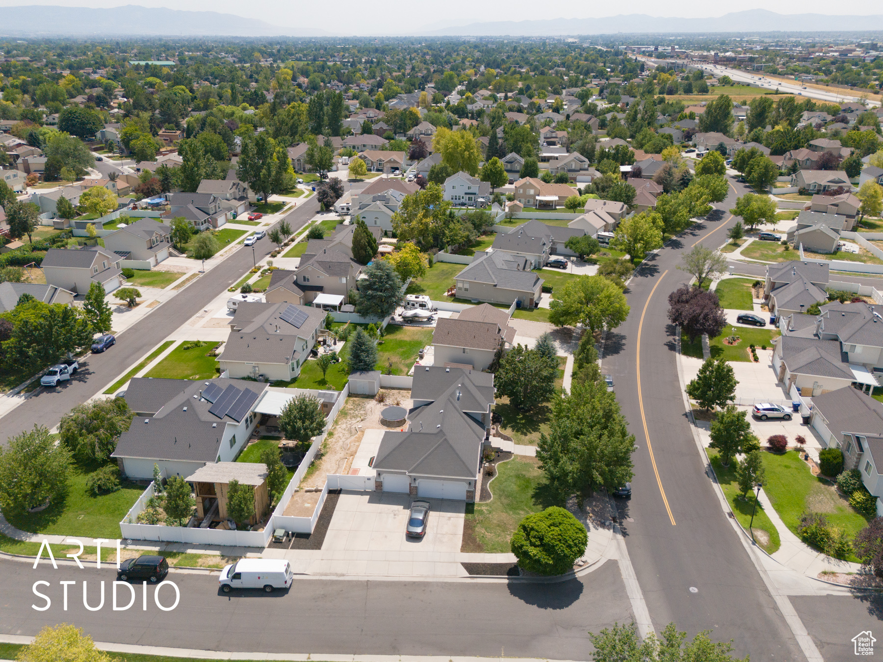 TAYLORS POINTE - Residential