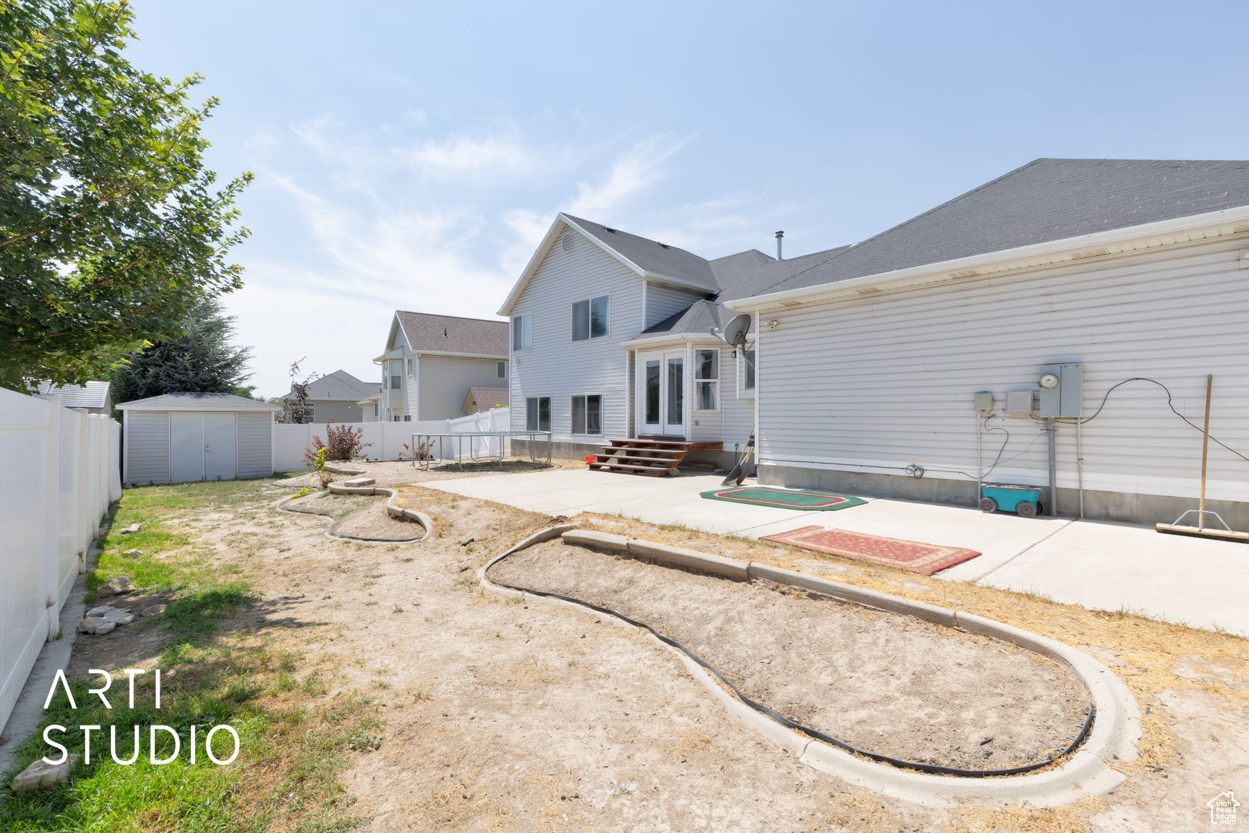 TAYLORS POINTE - Residential