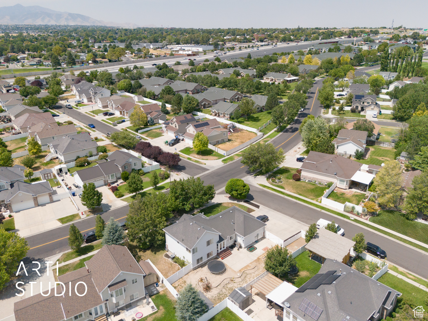 TAYLORS POINTE - Residential