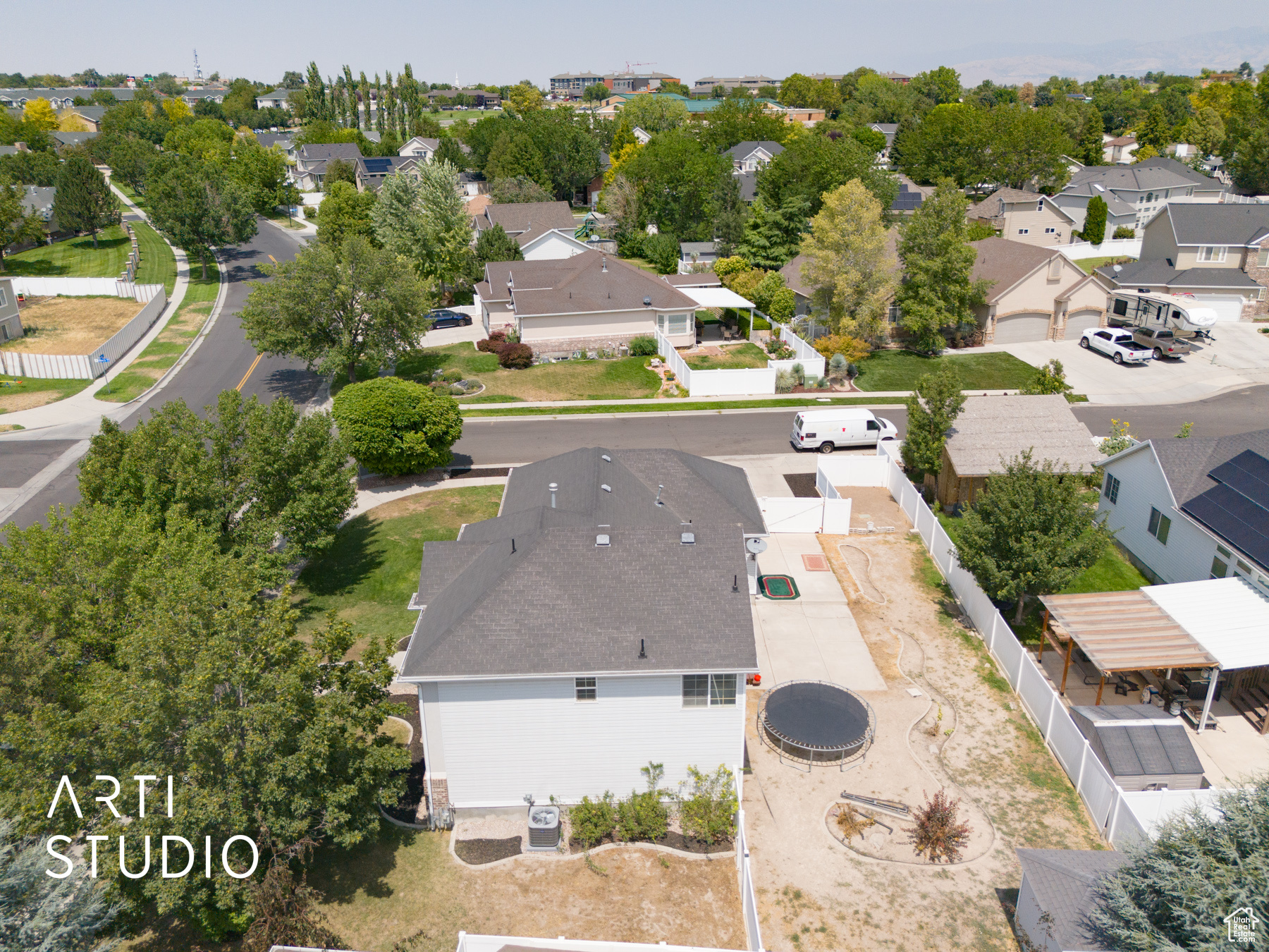 TAYLORS POINTE - Residential