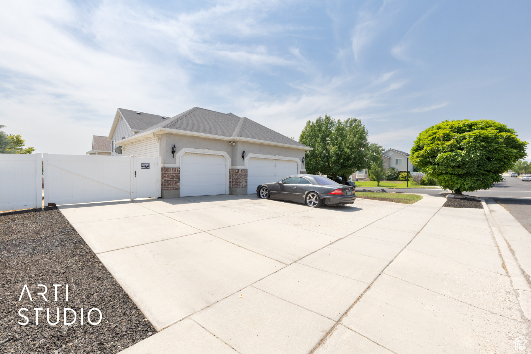 TAYLORS POINTE - Residential