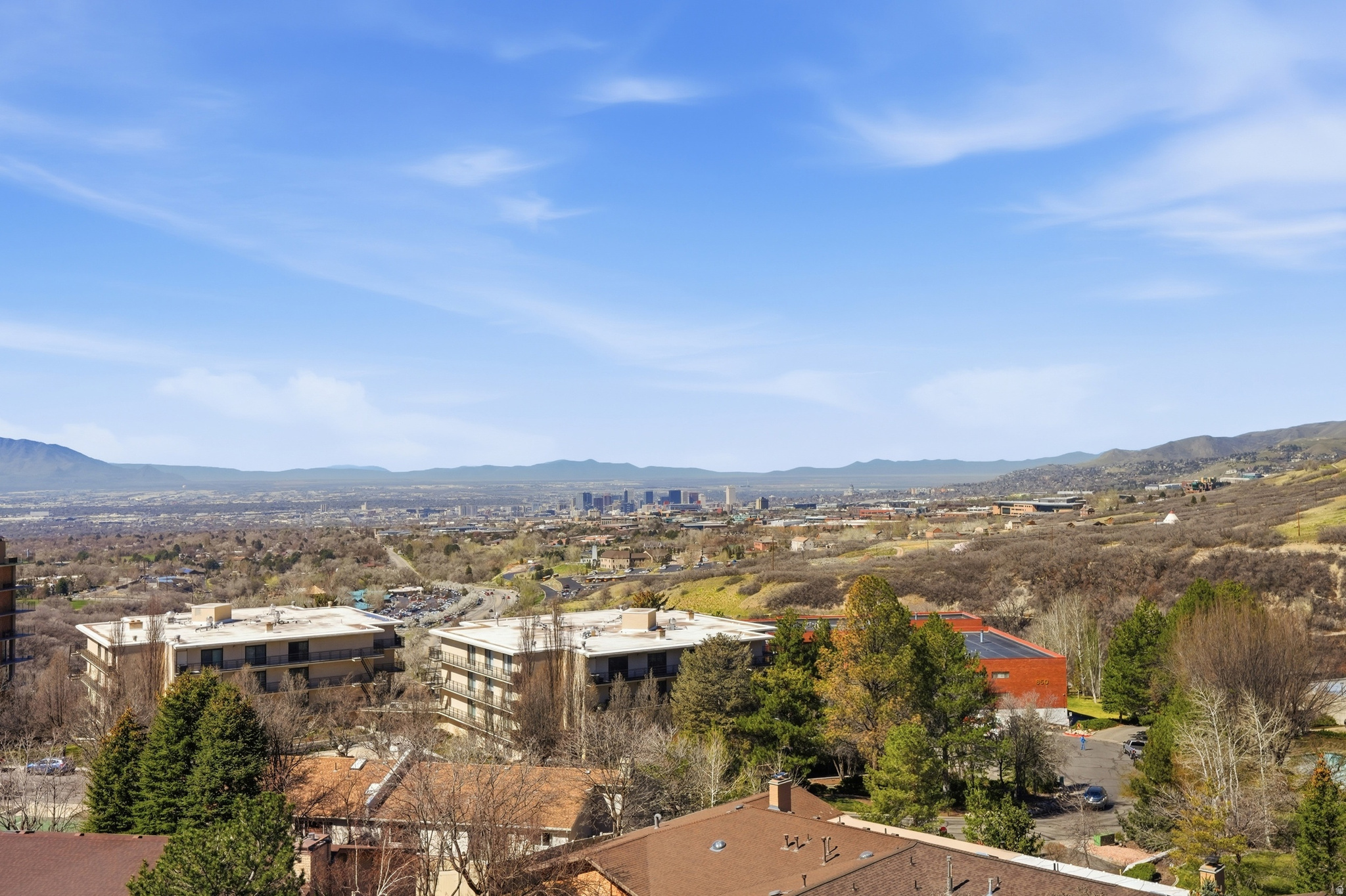 BENCH TOWER - Residential