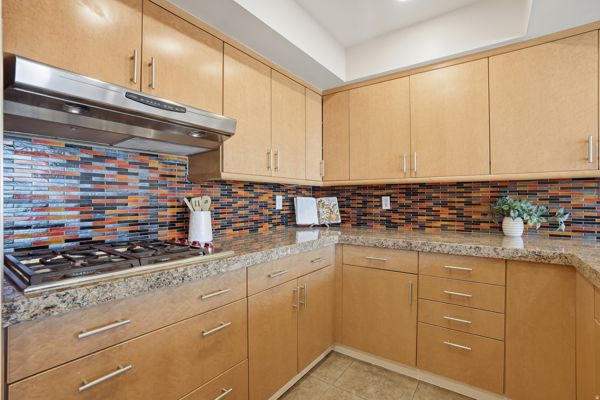 BENCH TOWER - Residential