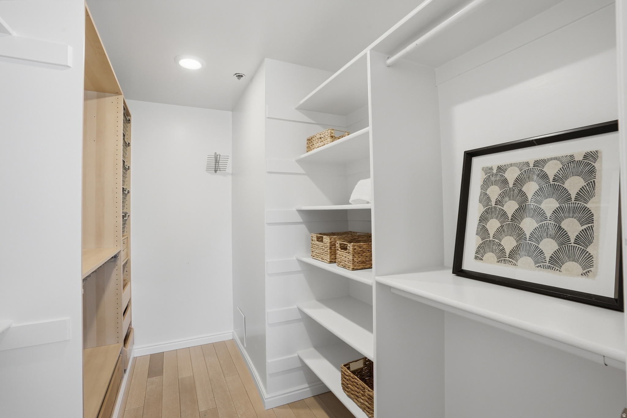 BENCH TOWER - Residential