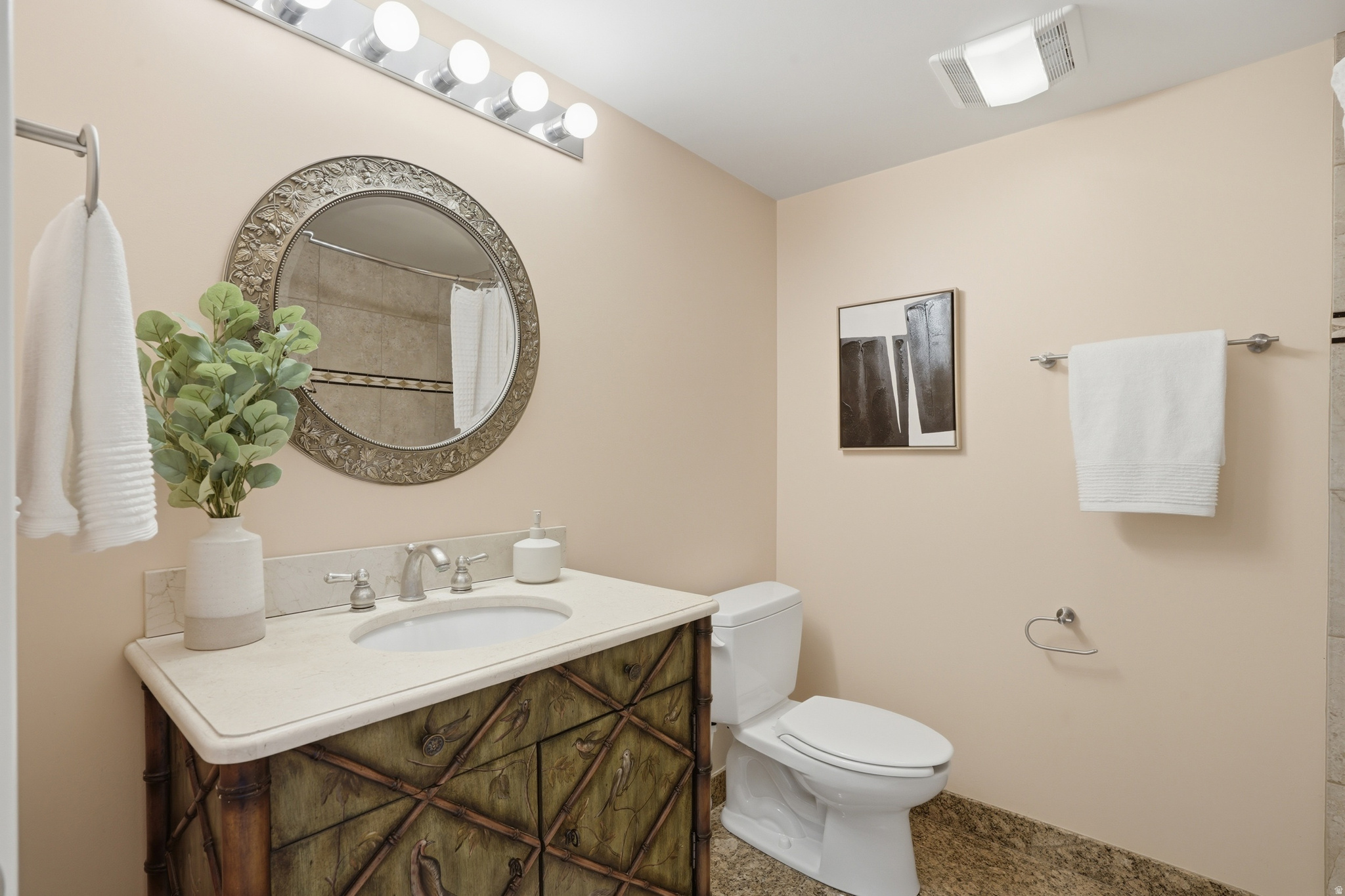 BENCH TOWER - Residential