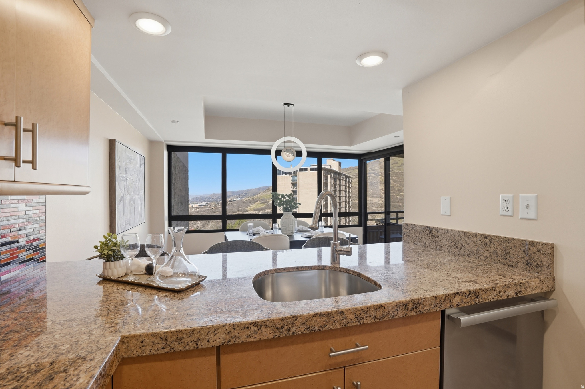 BENCH TOWER - Residential