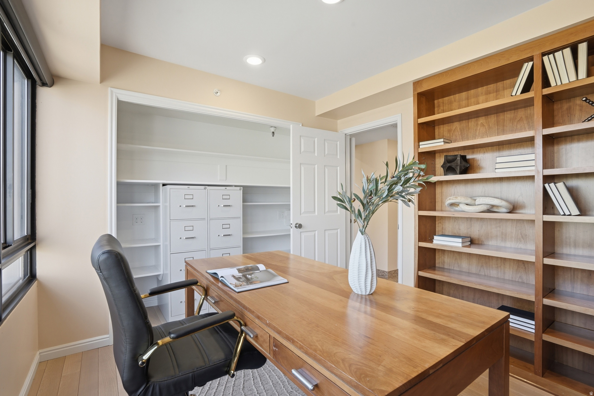 BENCH TOWER - Residential