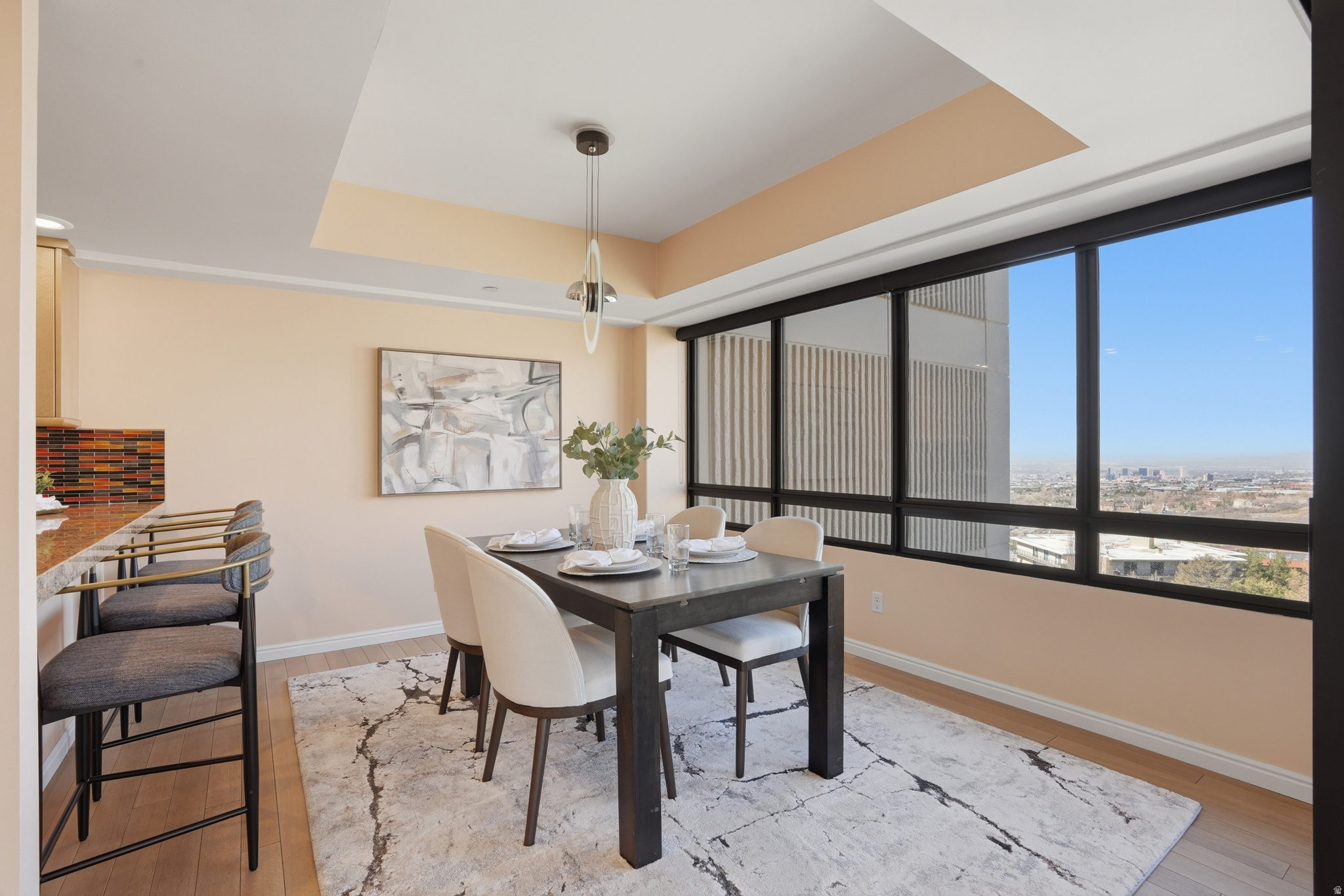 BENCH TOWER - Residential