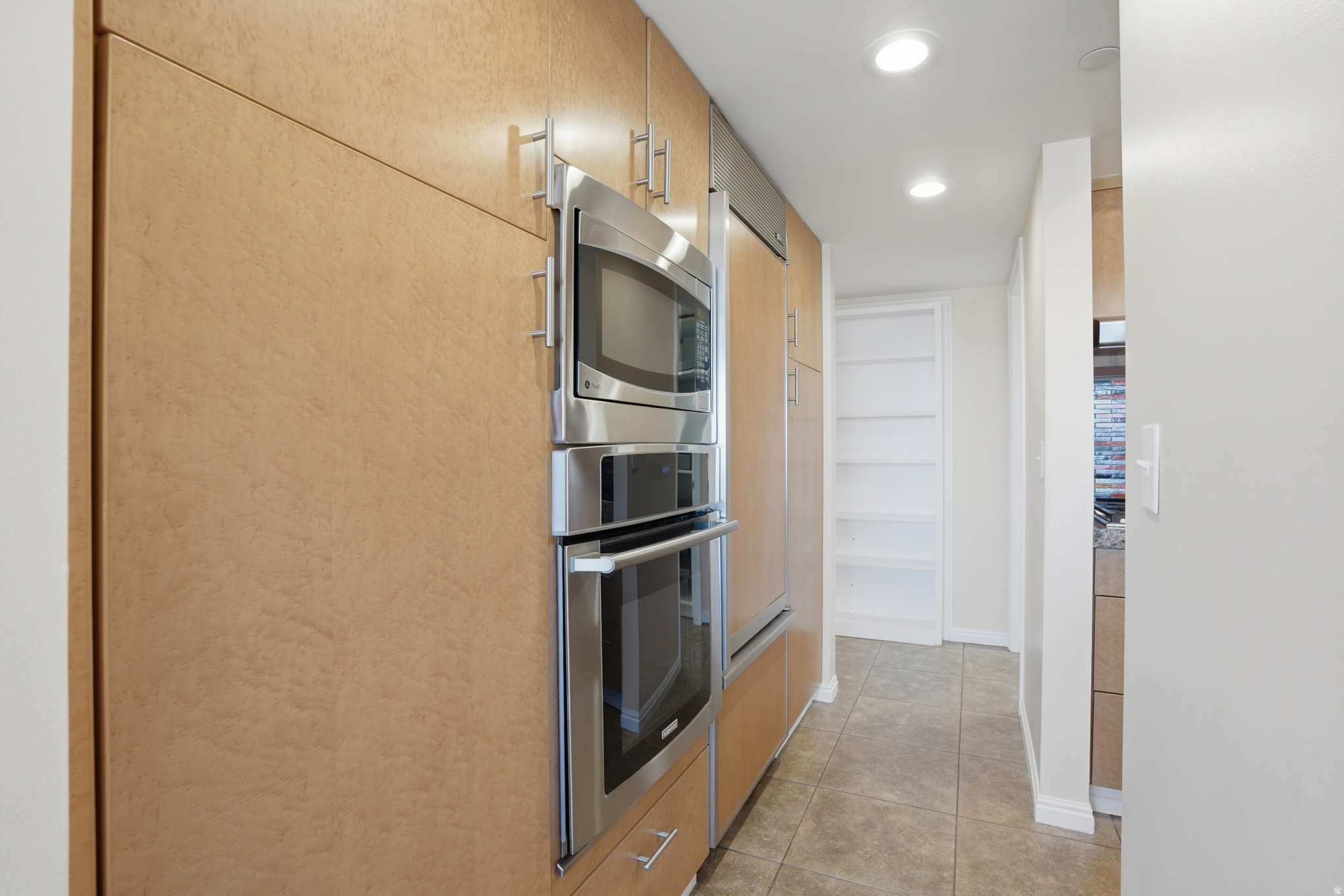 BENCH TOWER - Residential