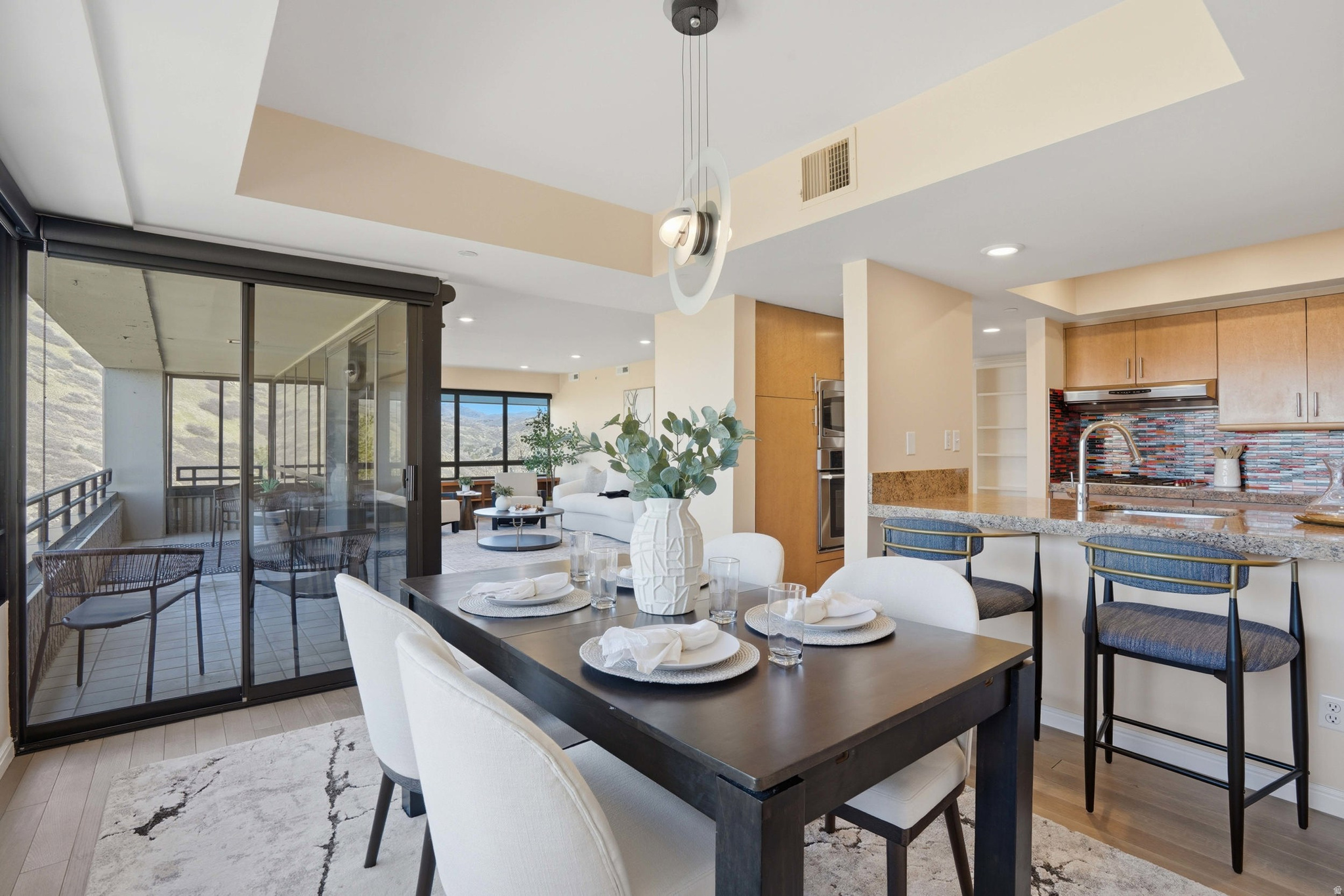 BENCH TOWER - Residential