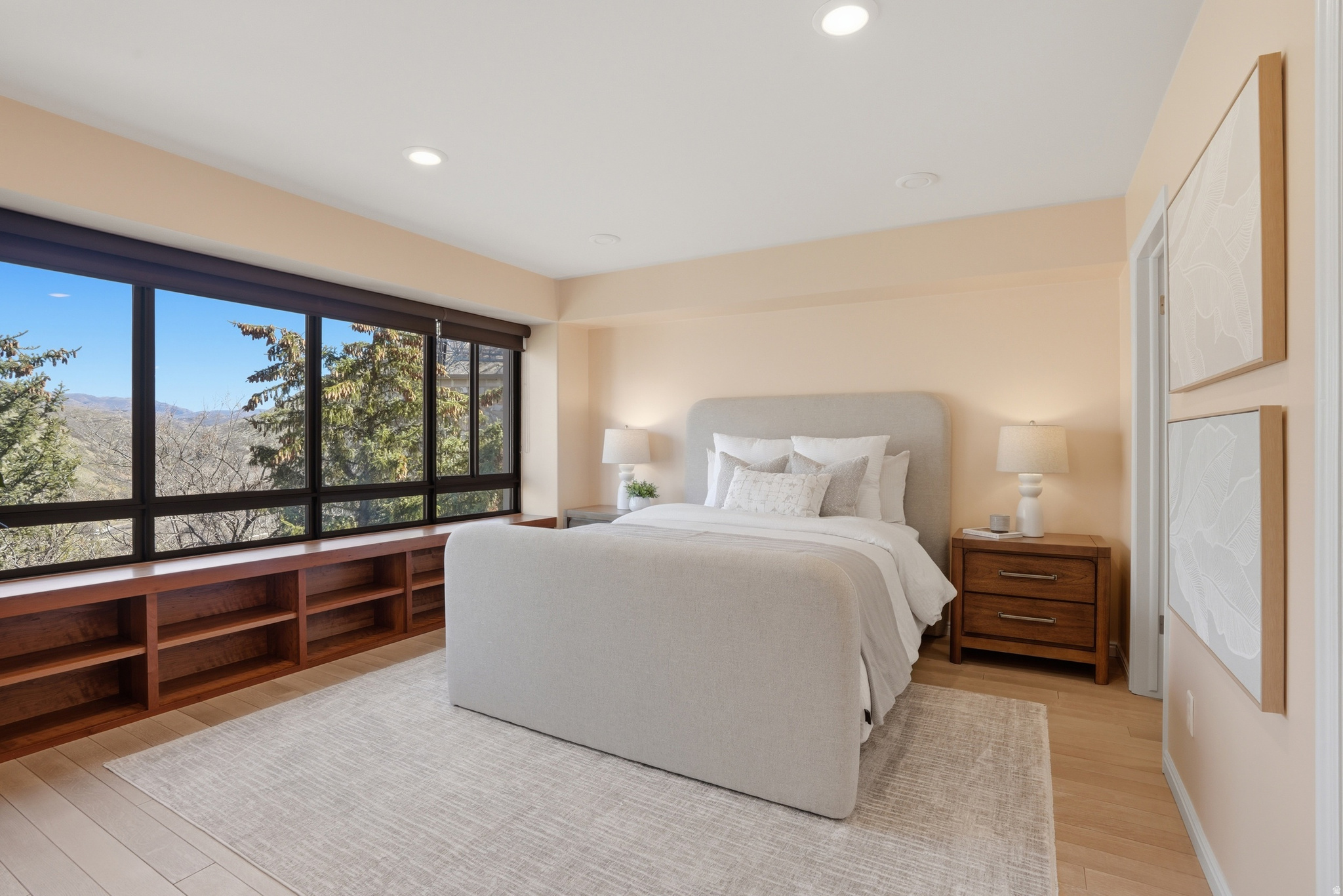 BENCH TOWER - Residential