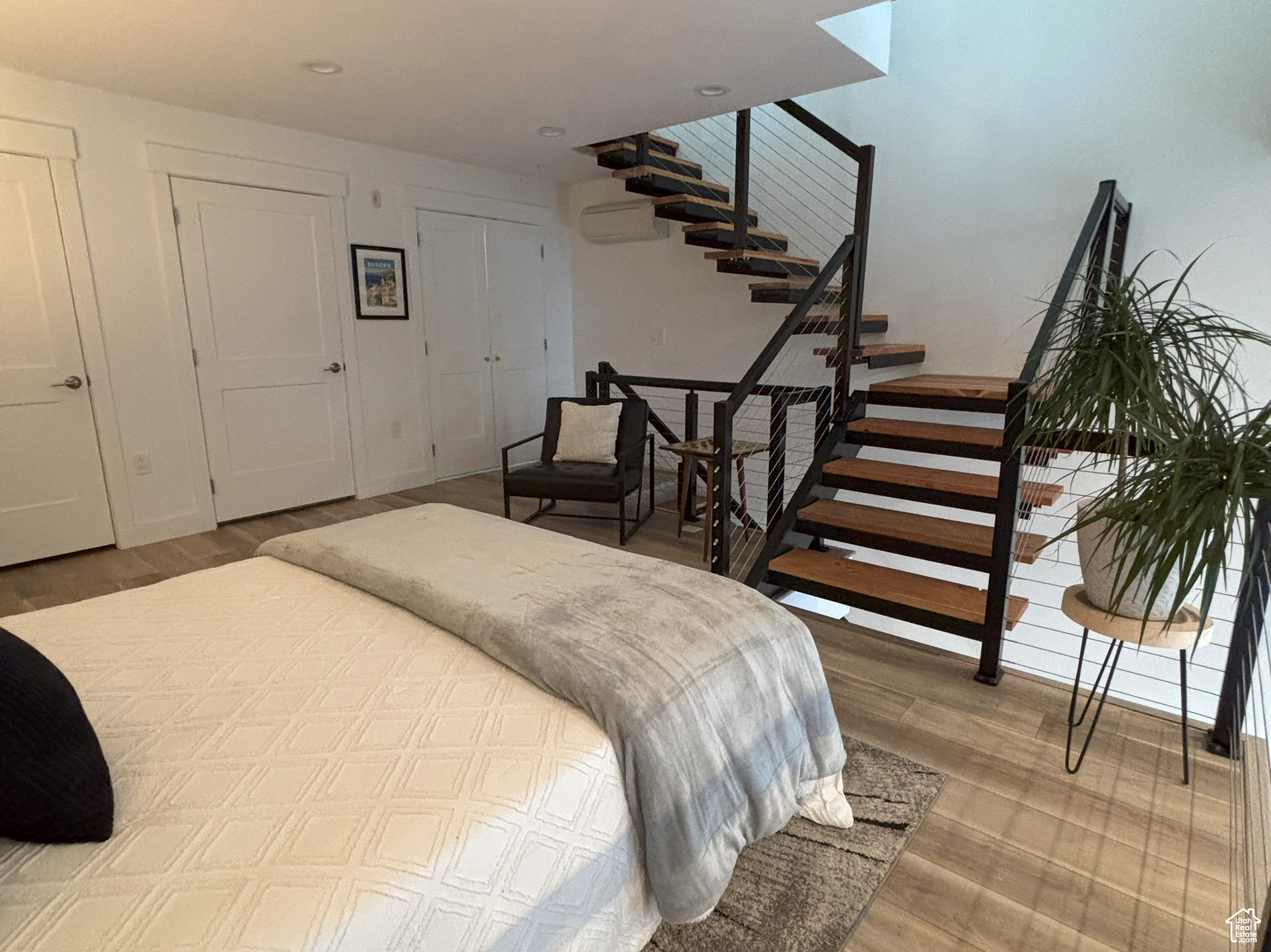 THE WARHOL LOFTS - Residential