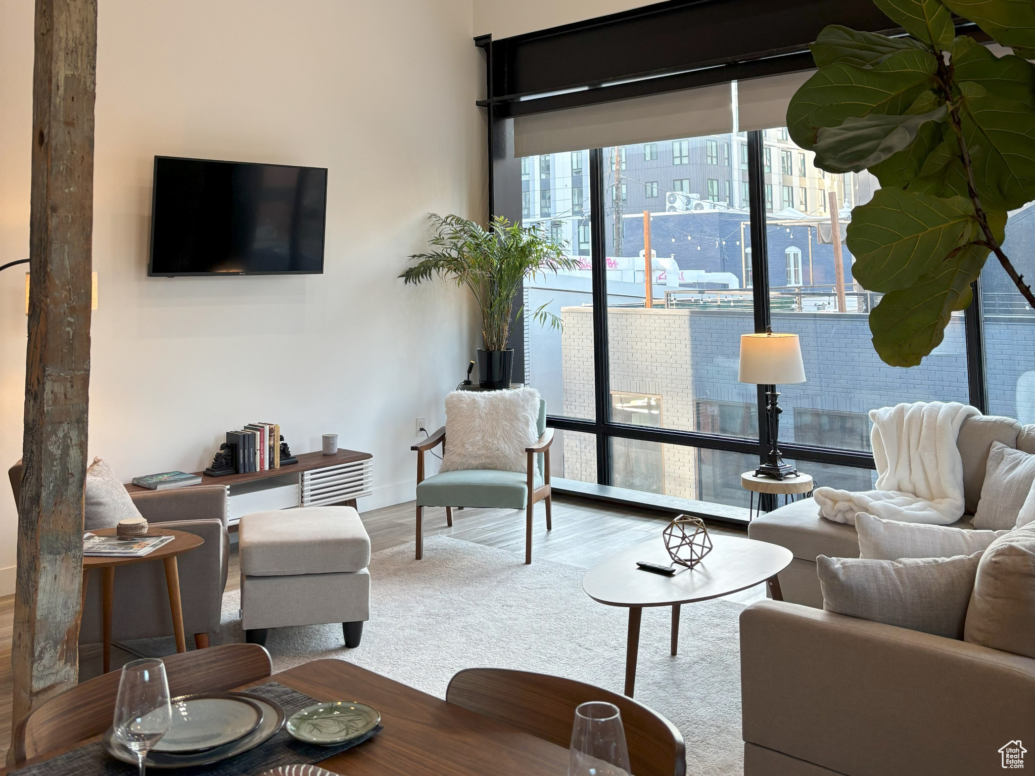 THE WARHOL LOFTS - Residential