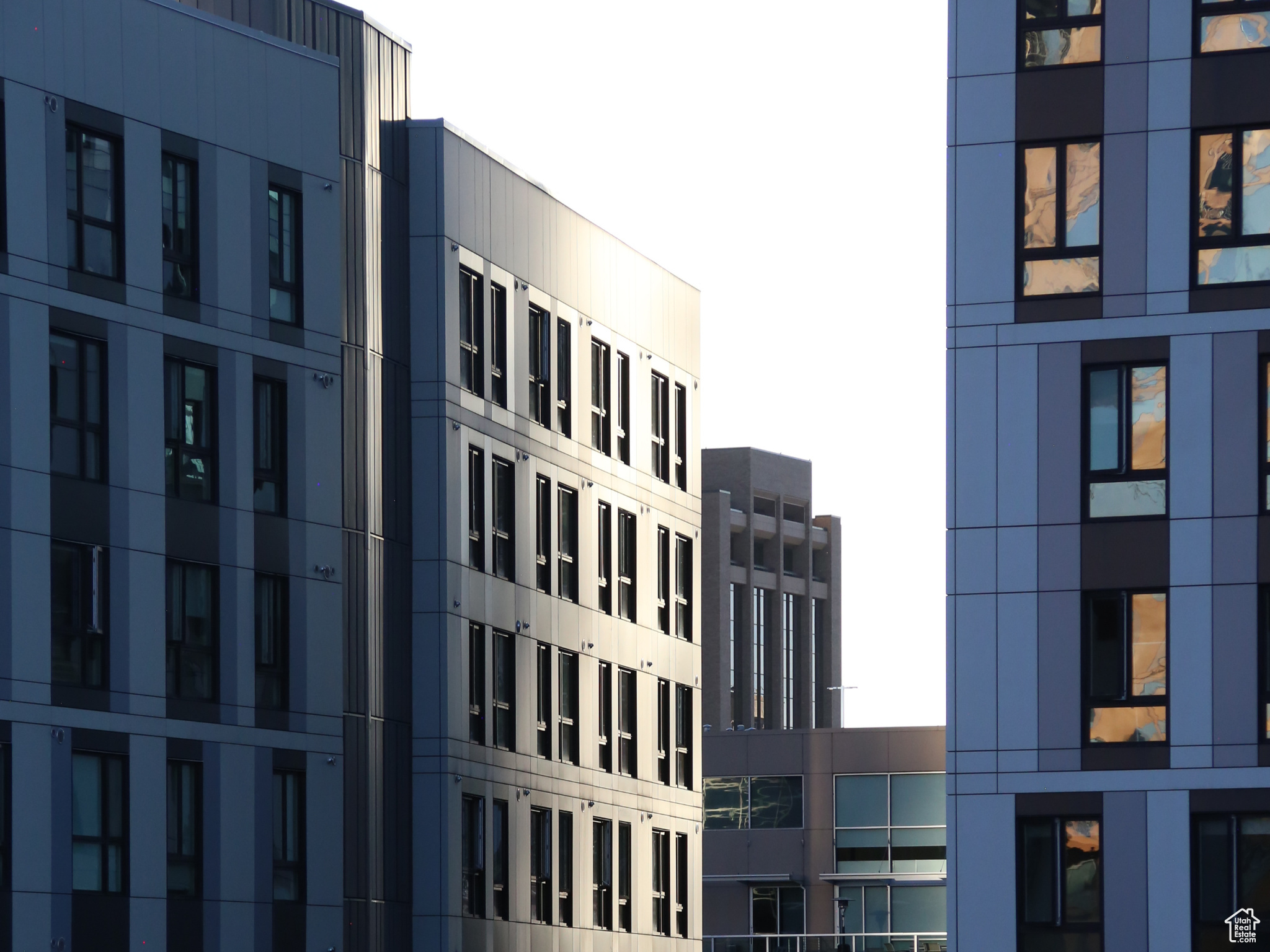 THE WARHOL LOFTS - Residential