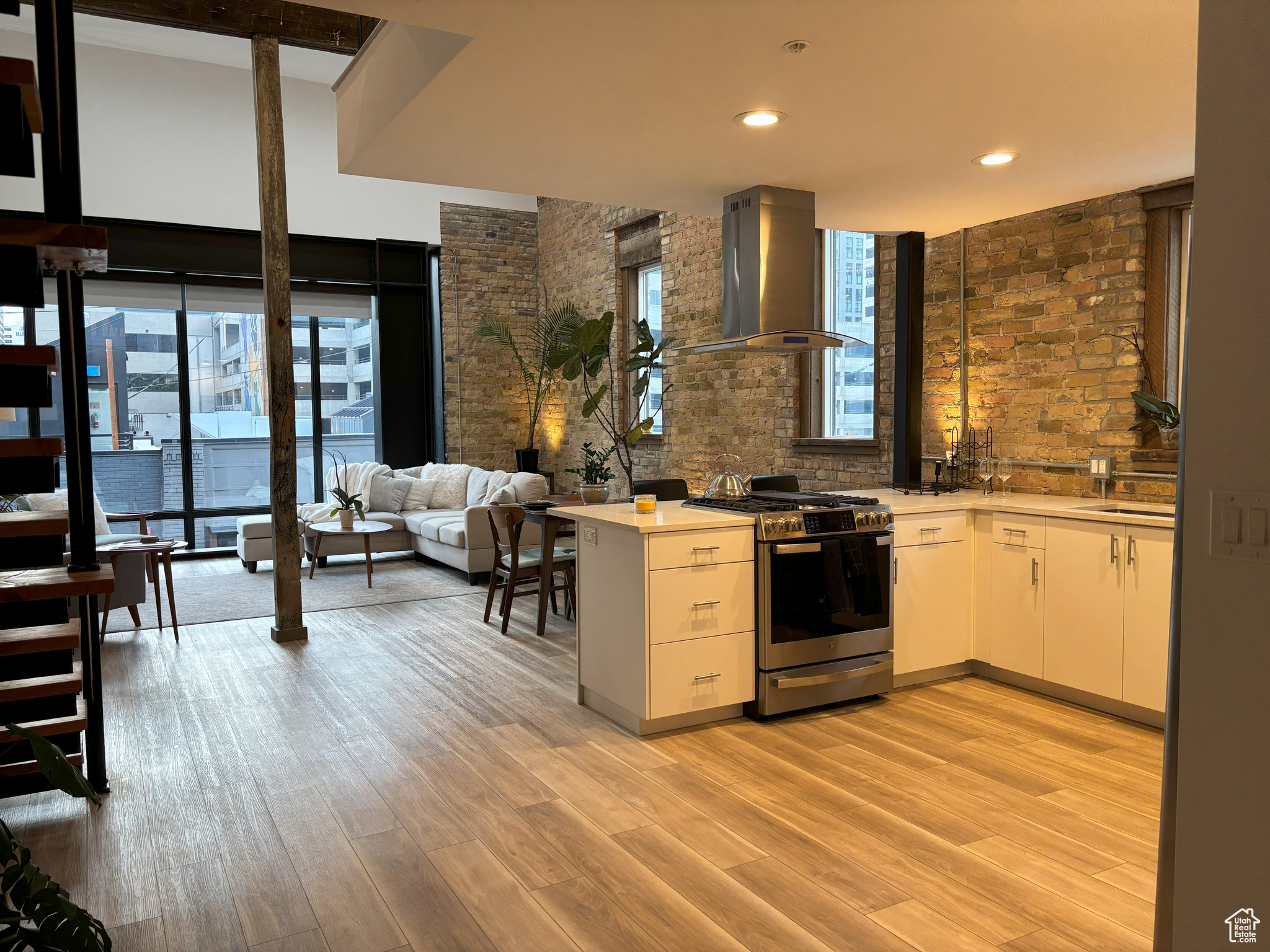 THE WARHOL LOFTS - Residential