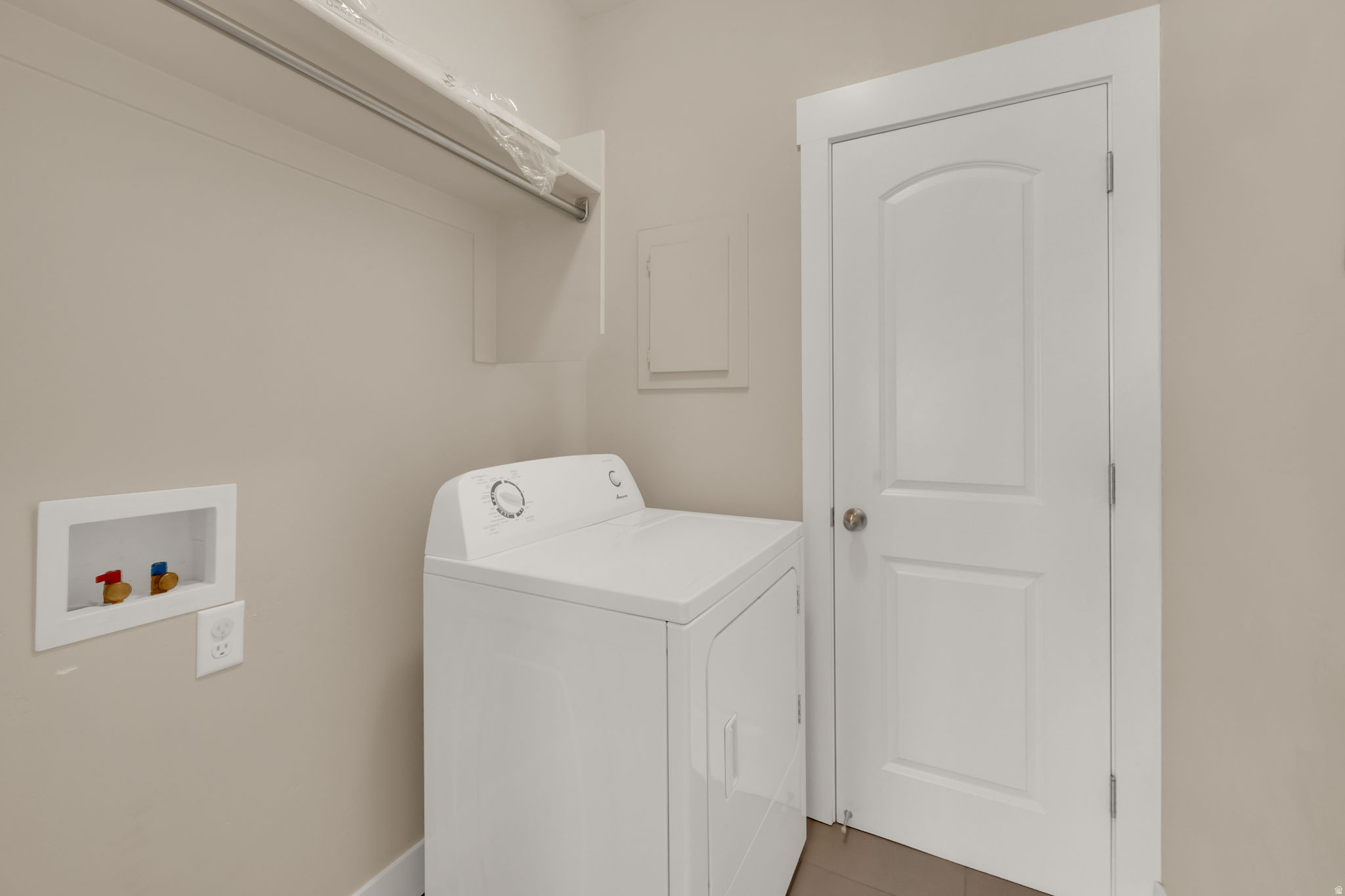 HILLCREST CONDOS - Residential Lease