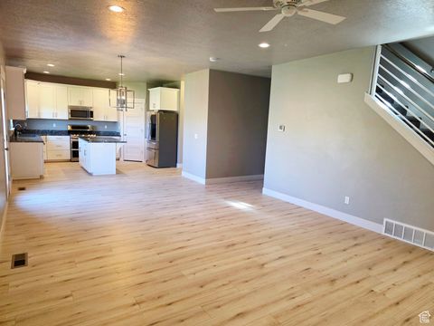 Tiny photo for 9051 N CLUBHOUSE LN, Eagle Mountain, UT 84005 (MLS # 2116861)