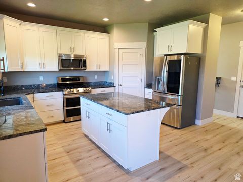 Tiny photo for 9051 N CLUBHOUSE LN, Eagle Mountain, UT 84005 (MLS # 2116861)