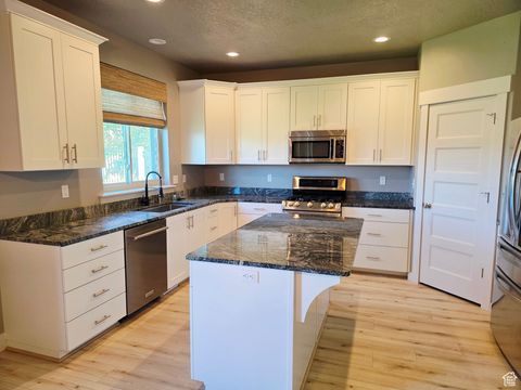 Tiny photo for 9051 N CLUBHOUSE LN, Eagle Mountain, UT 84005 (MLS # 2116861)