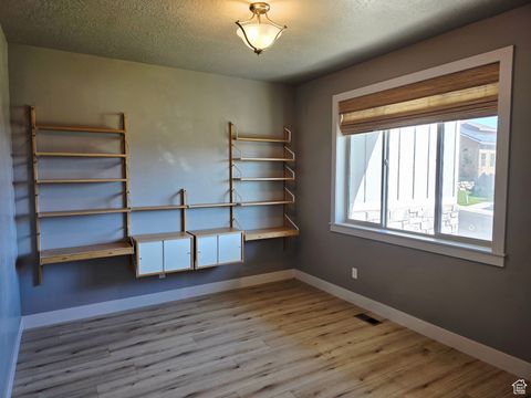 Tiny photo for 9051 N CLUBHOUSE LN, Eagle Mountain, UT 84005 (MLS # 2116861)