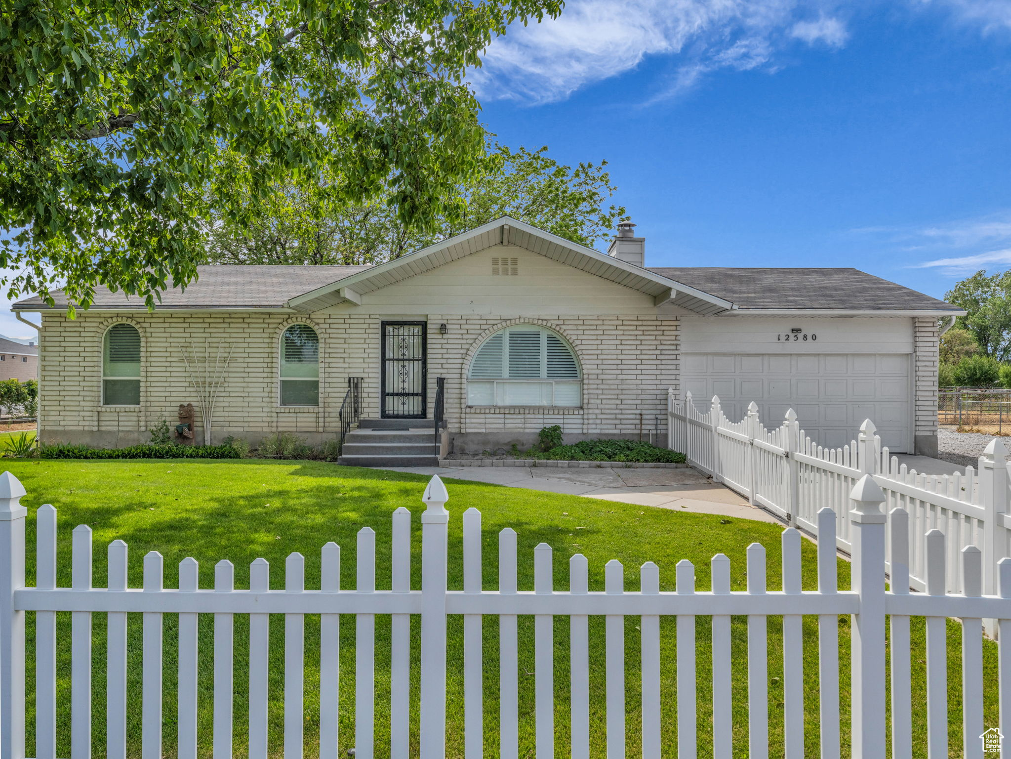 MEADOWS - Residential