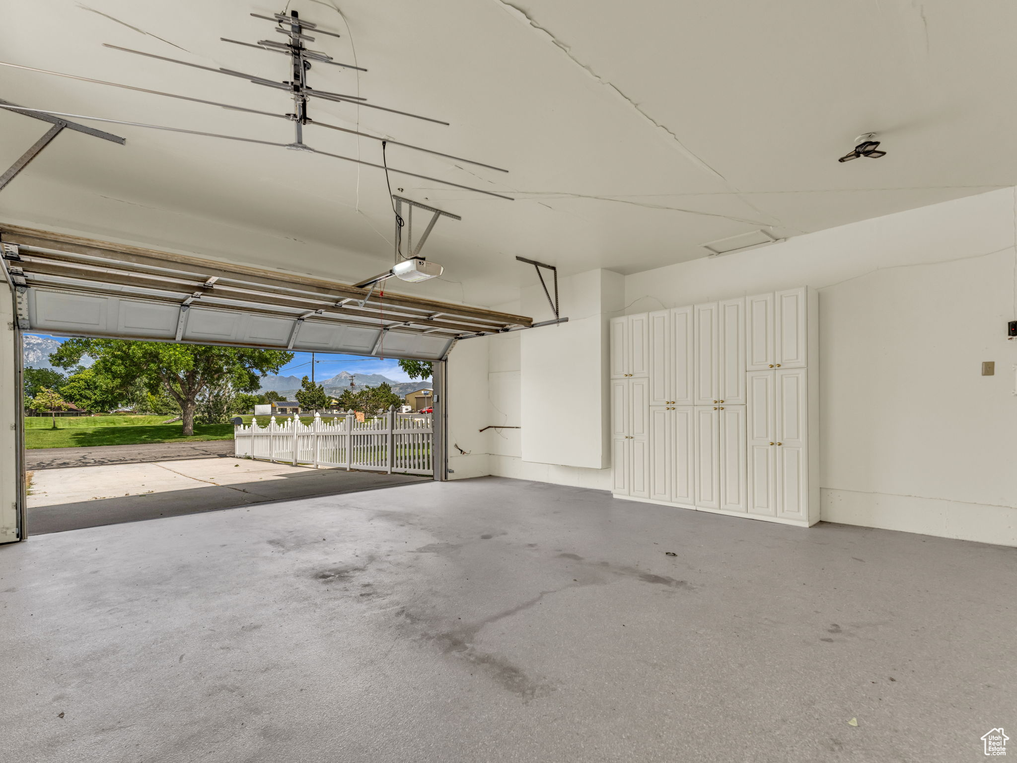 MEADOWS - Residential