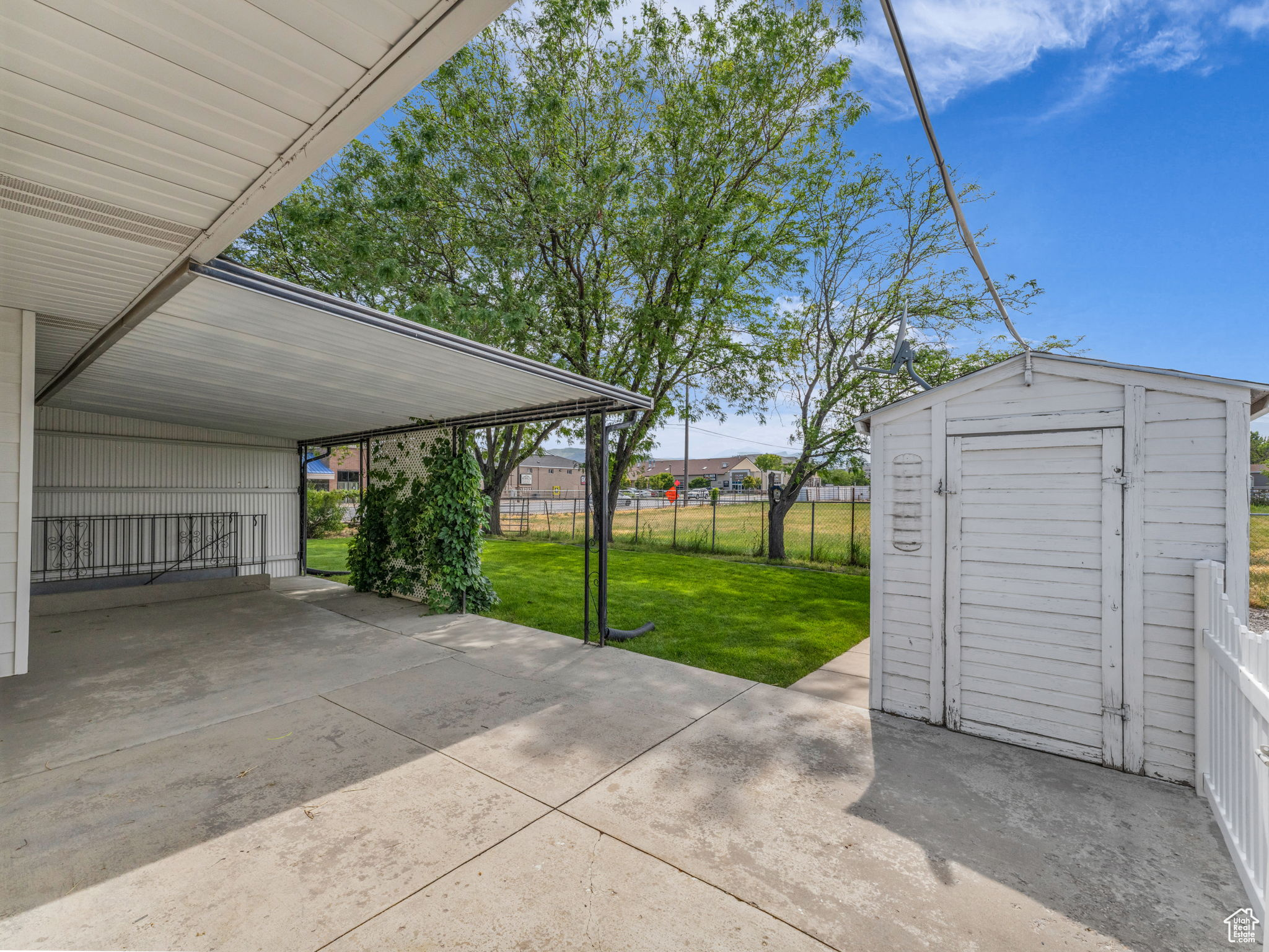 MEADOWS - Residential