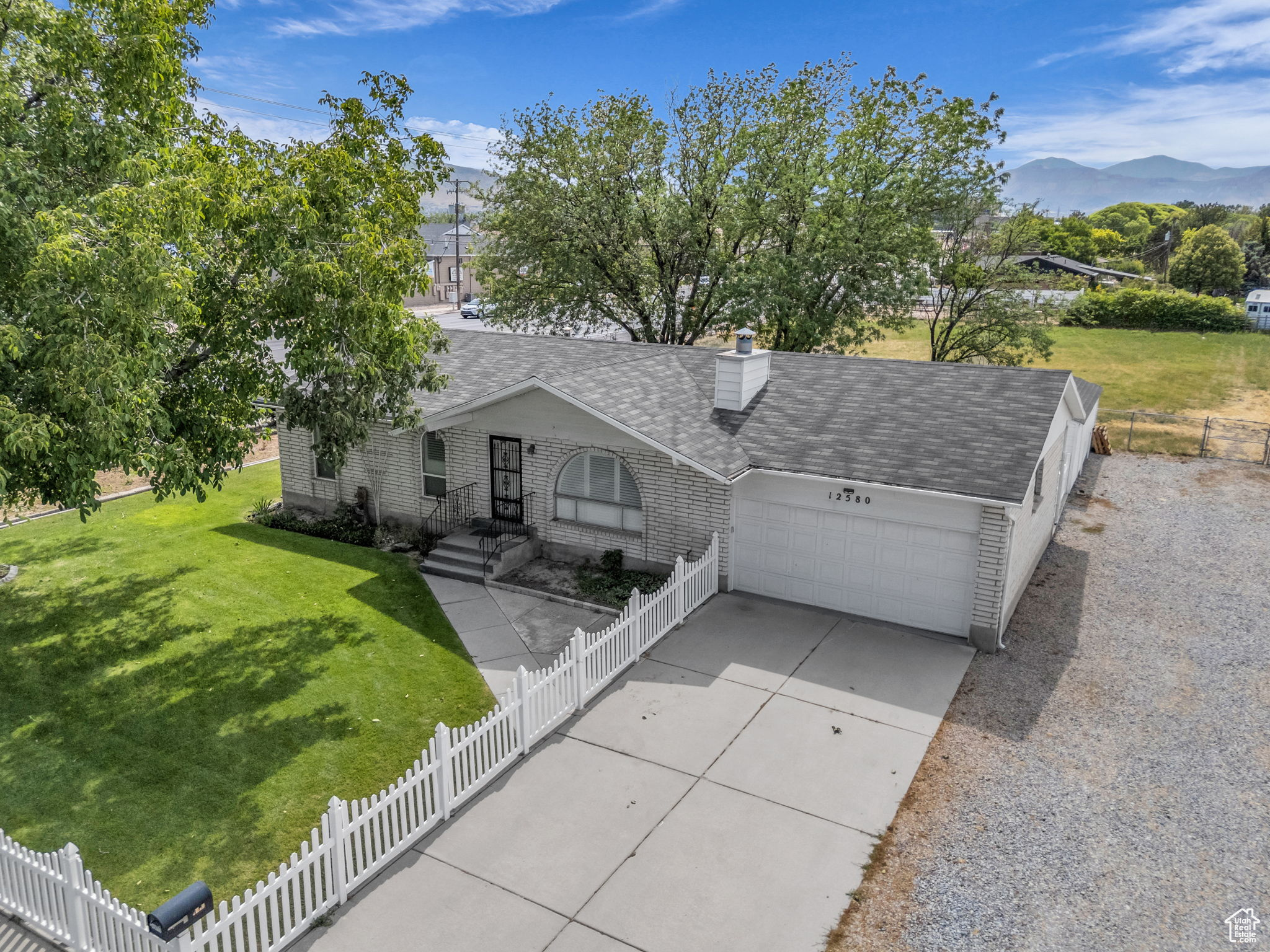 MEADOWS - Residential
