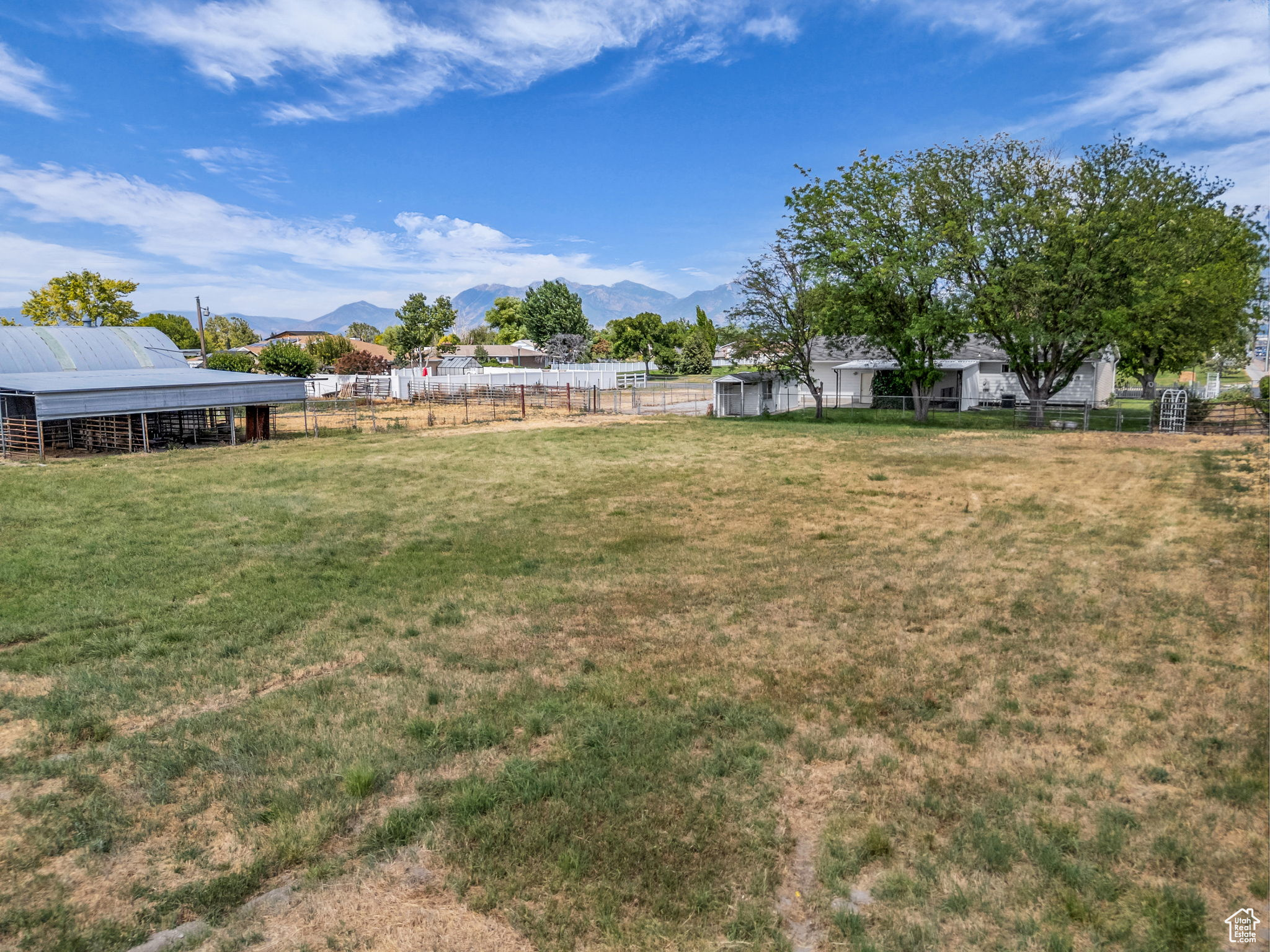 MEADOWS - Residential
