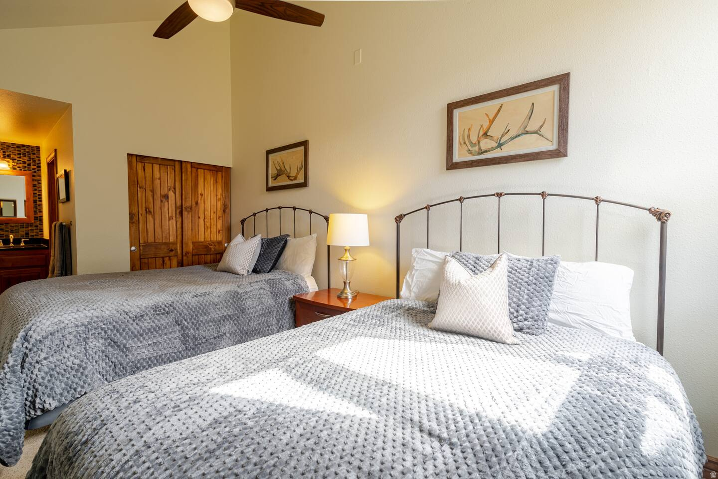 RED PINE CHALETS CONDO - Residential